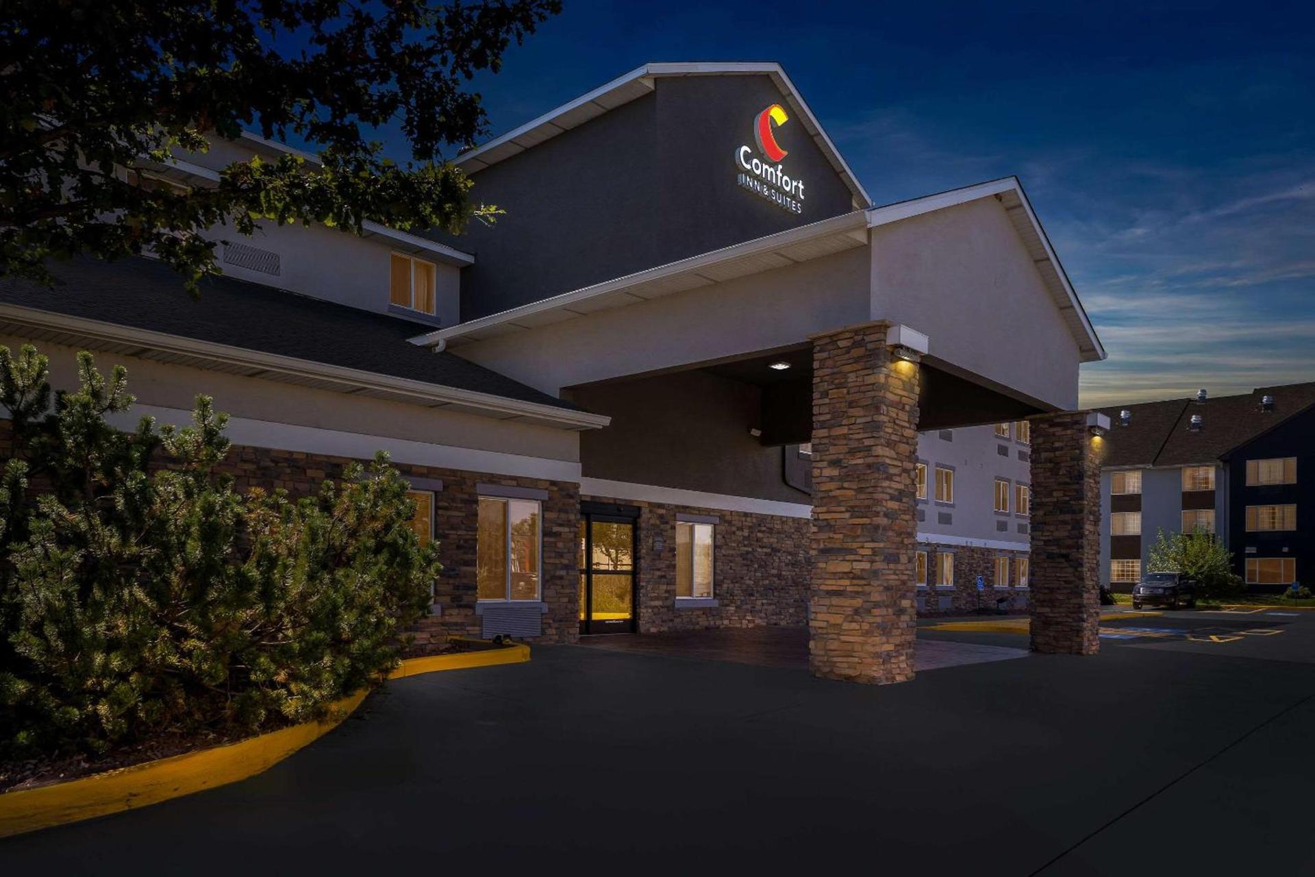 Comfort Inn & Suites Greeley — hotel in Greeley