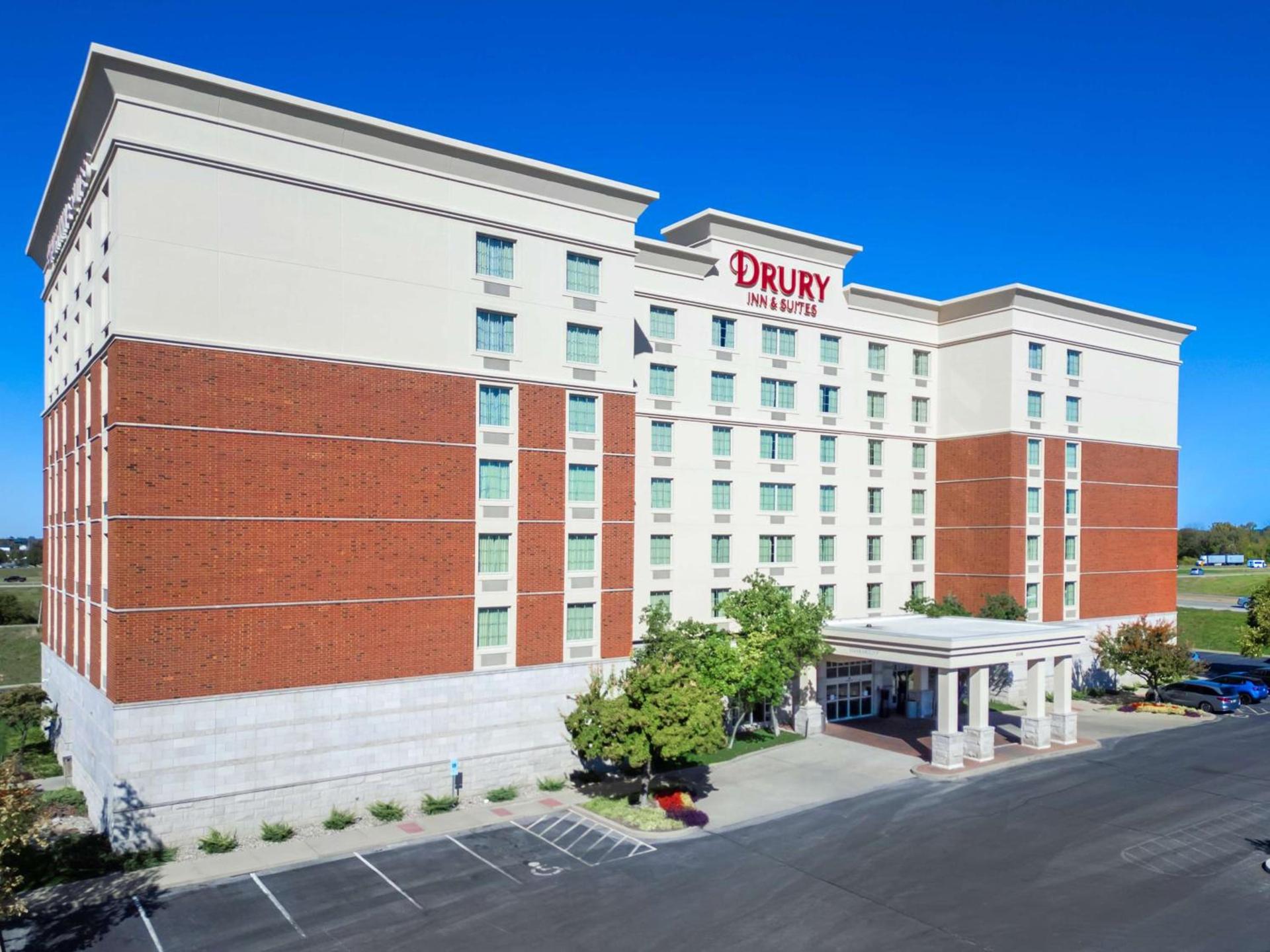 Drury Inn & Suites St. Louis/O'Fallon, IL — hotel in O'Fallon