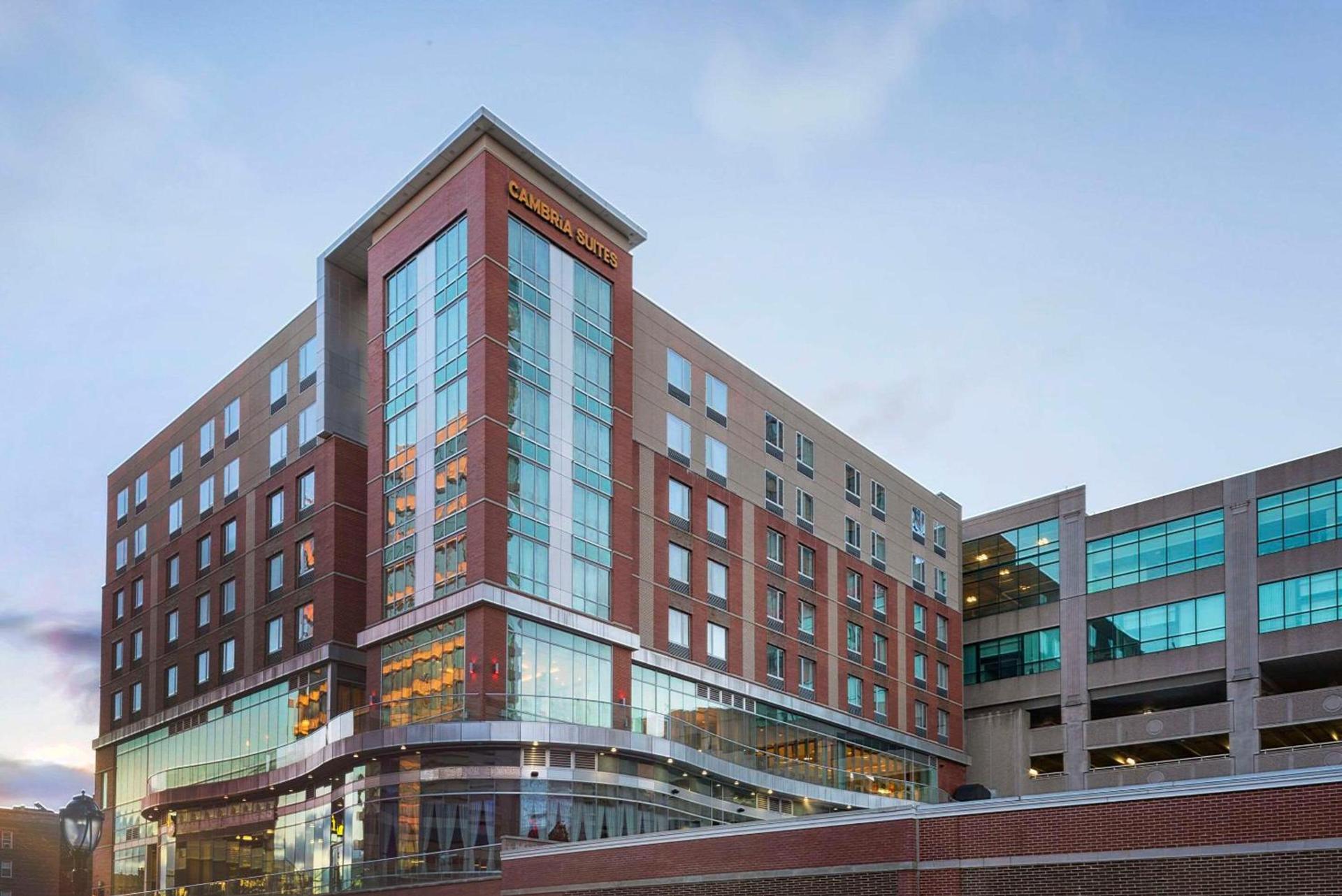 Cambria Hotel White Plains - Downtown — hotel in White Plains