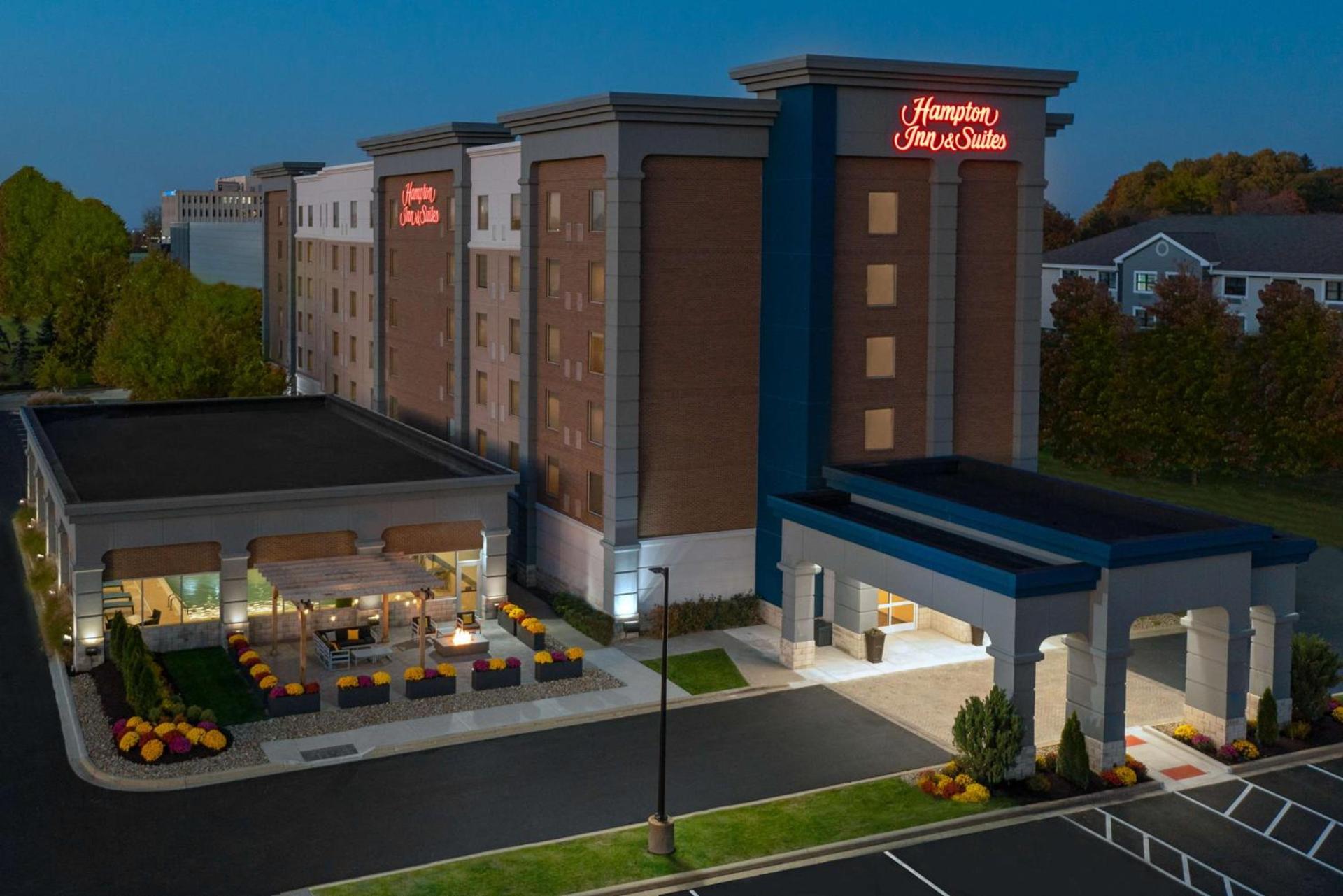 Hampton Inn & Suites Cleveland-Beachwood — hotel in Beachwood