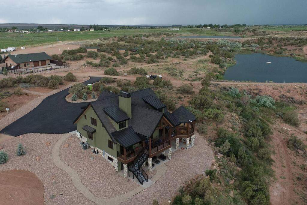 Spectacular And New Cliff Lake Lodge Six Lakes Resort