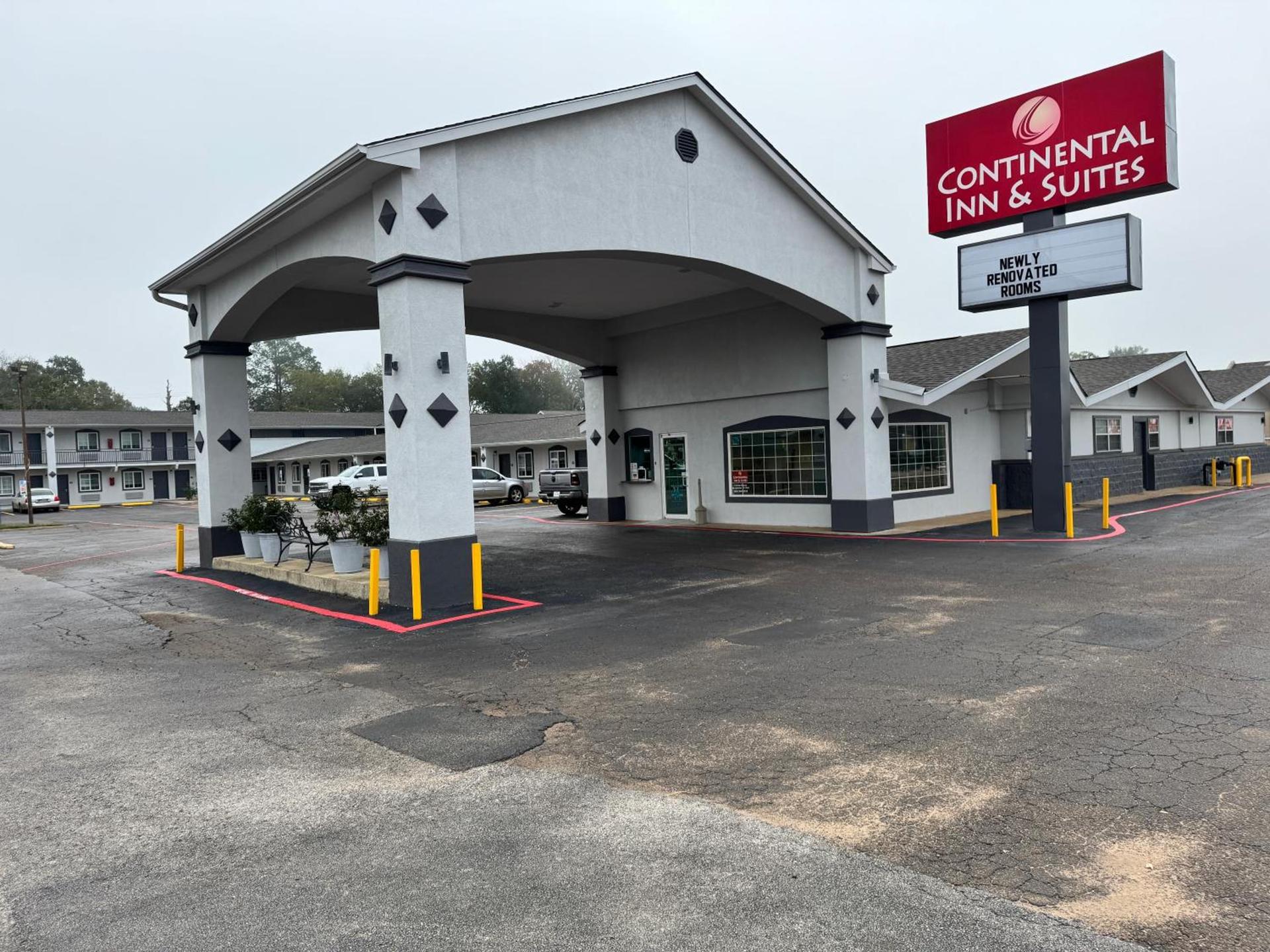 Continental Inn and Suites Nacogdoches TX SFA University Downtown — hotel in Nacogdoches