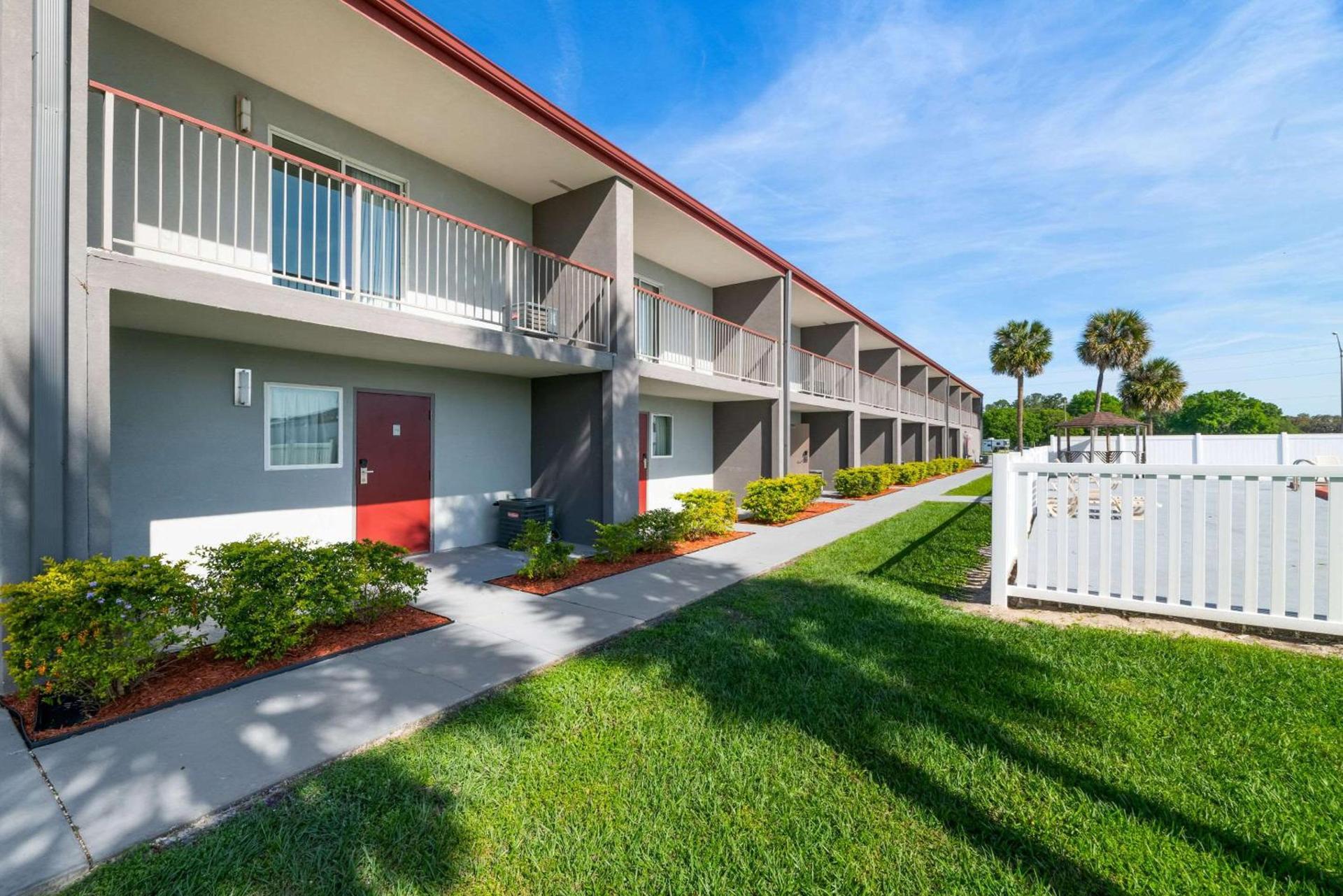 Quality Suites Wildwood - The Villages — hotel in Wildwood