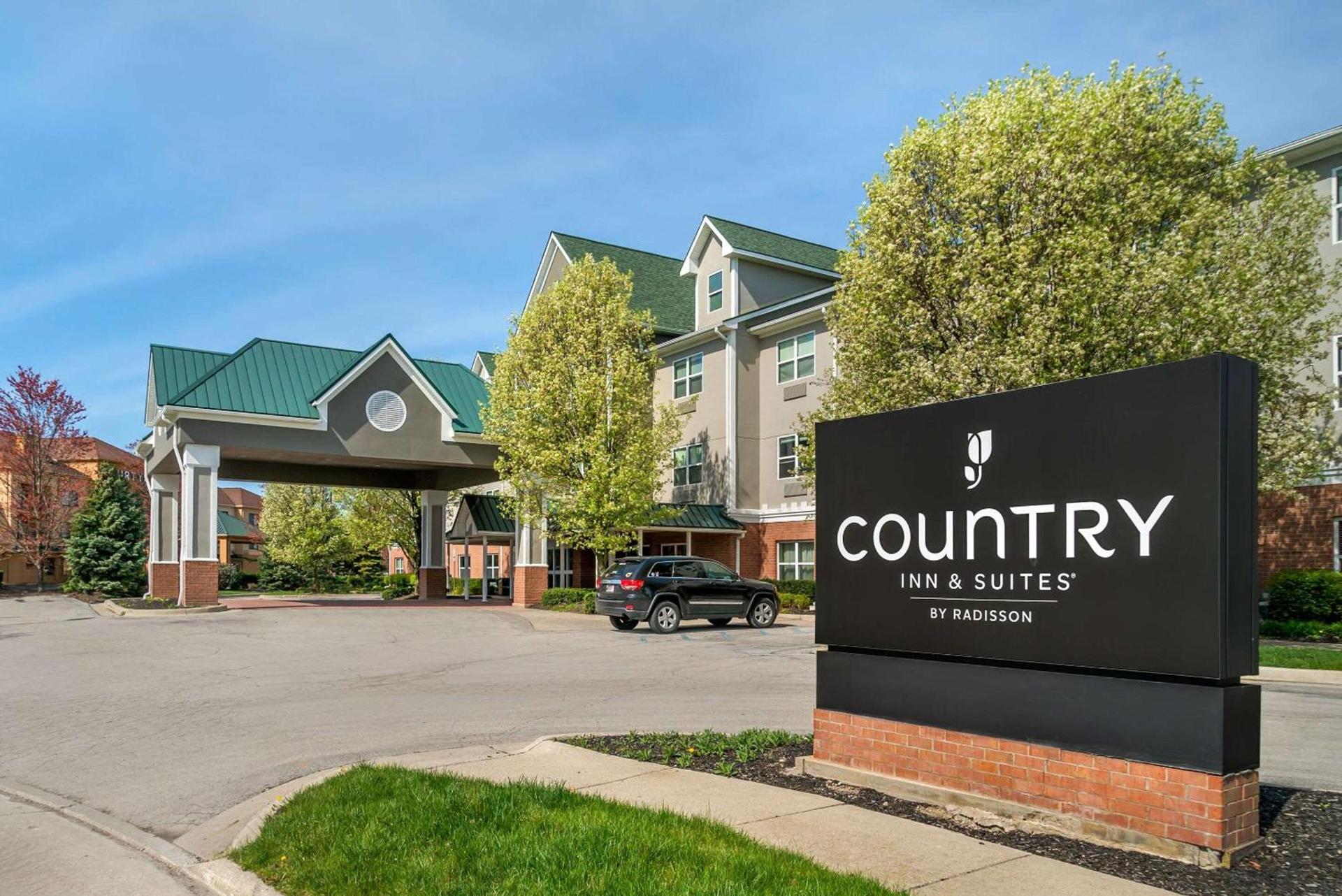 Country Inn & Suites by Radisson, Rossford - Toledo South — hotel in Rossford