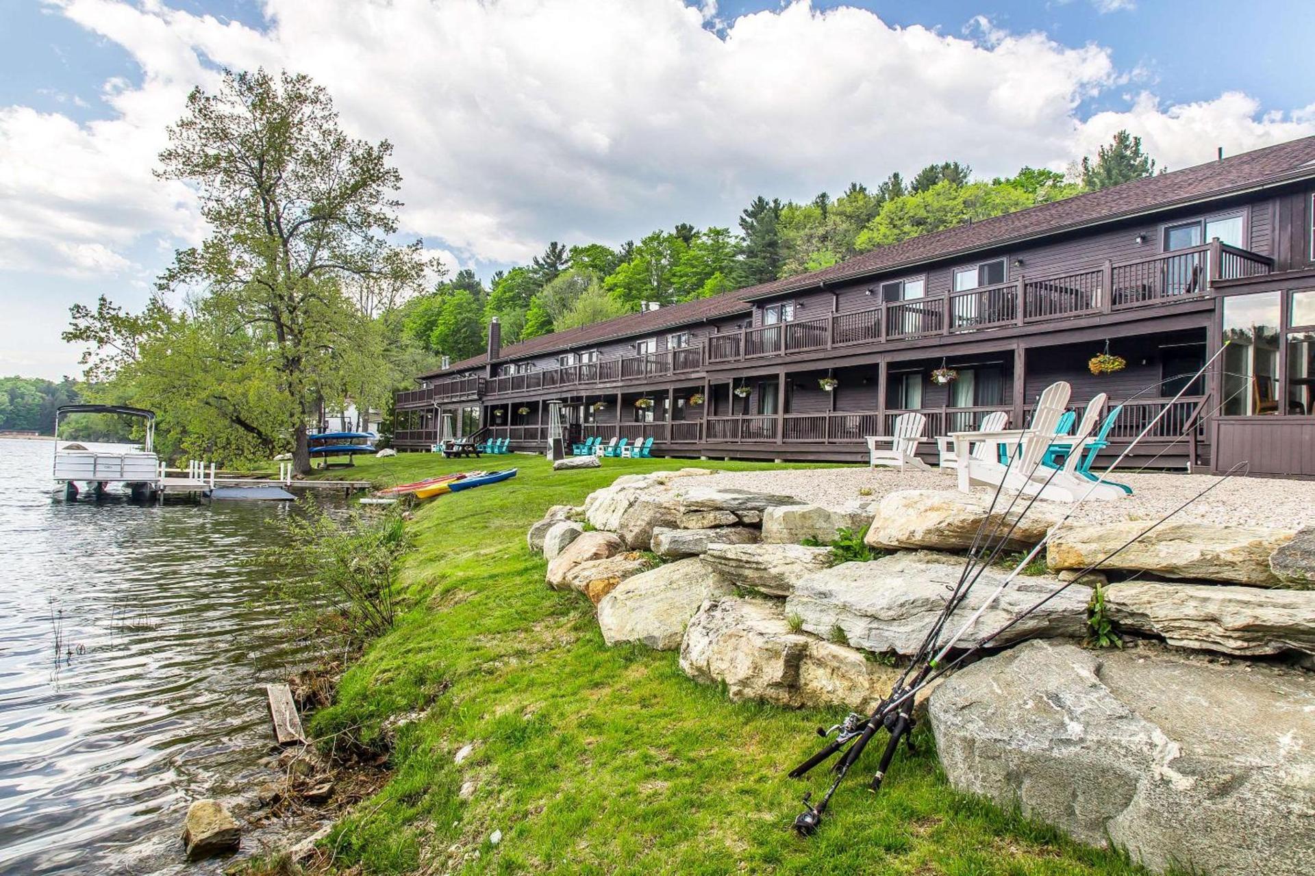 The Black Swan Lee - Lenox, an Ascend Collection Hotel — hotel in Lee