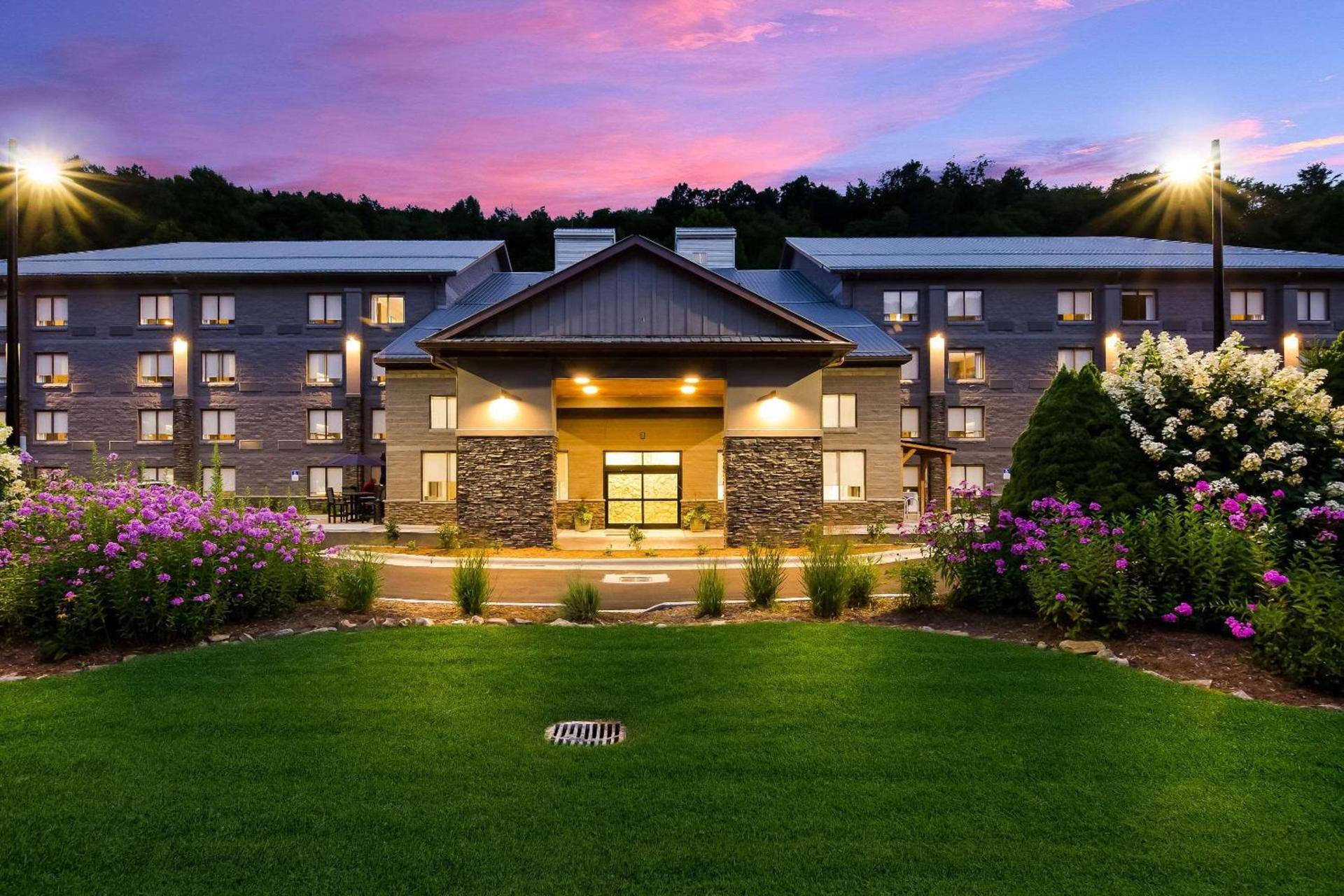 Graystone Lodge, an Ascend Collection Hotel — hotel in Boone