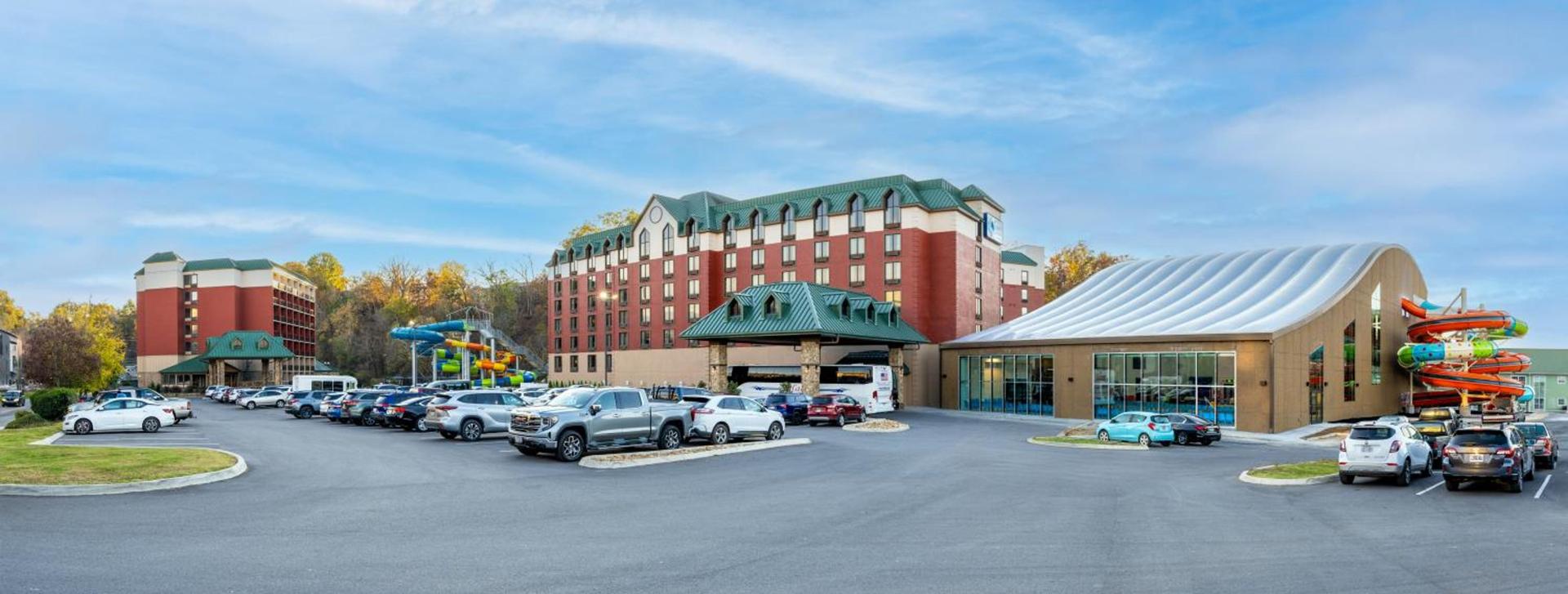 Country Cascades Waterpark Resort — hotel in Pigeon Forge