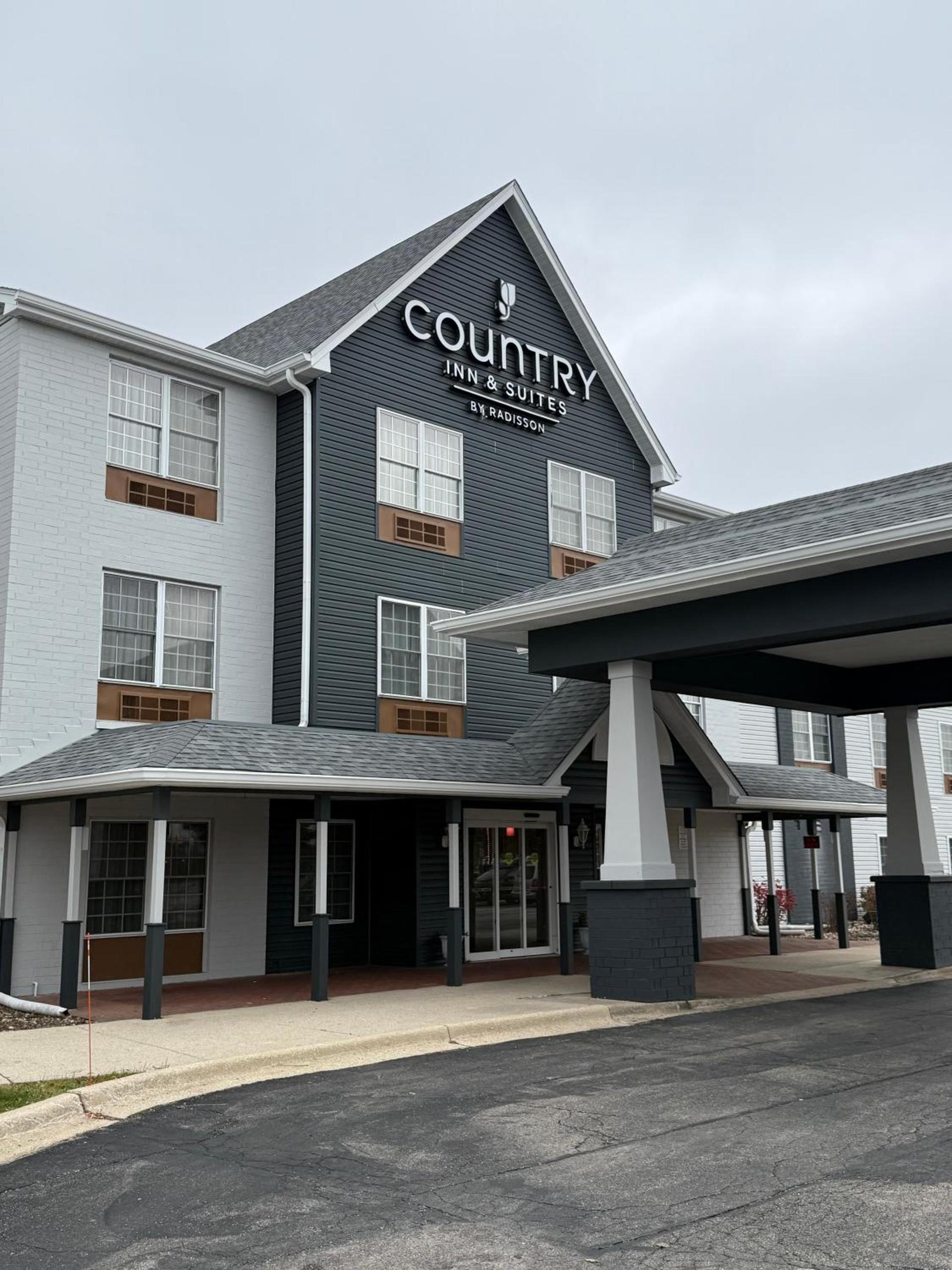 Country Inn & Suites by Radisson, Elgin, IL — hotel in Elgin