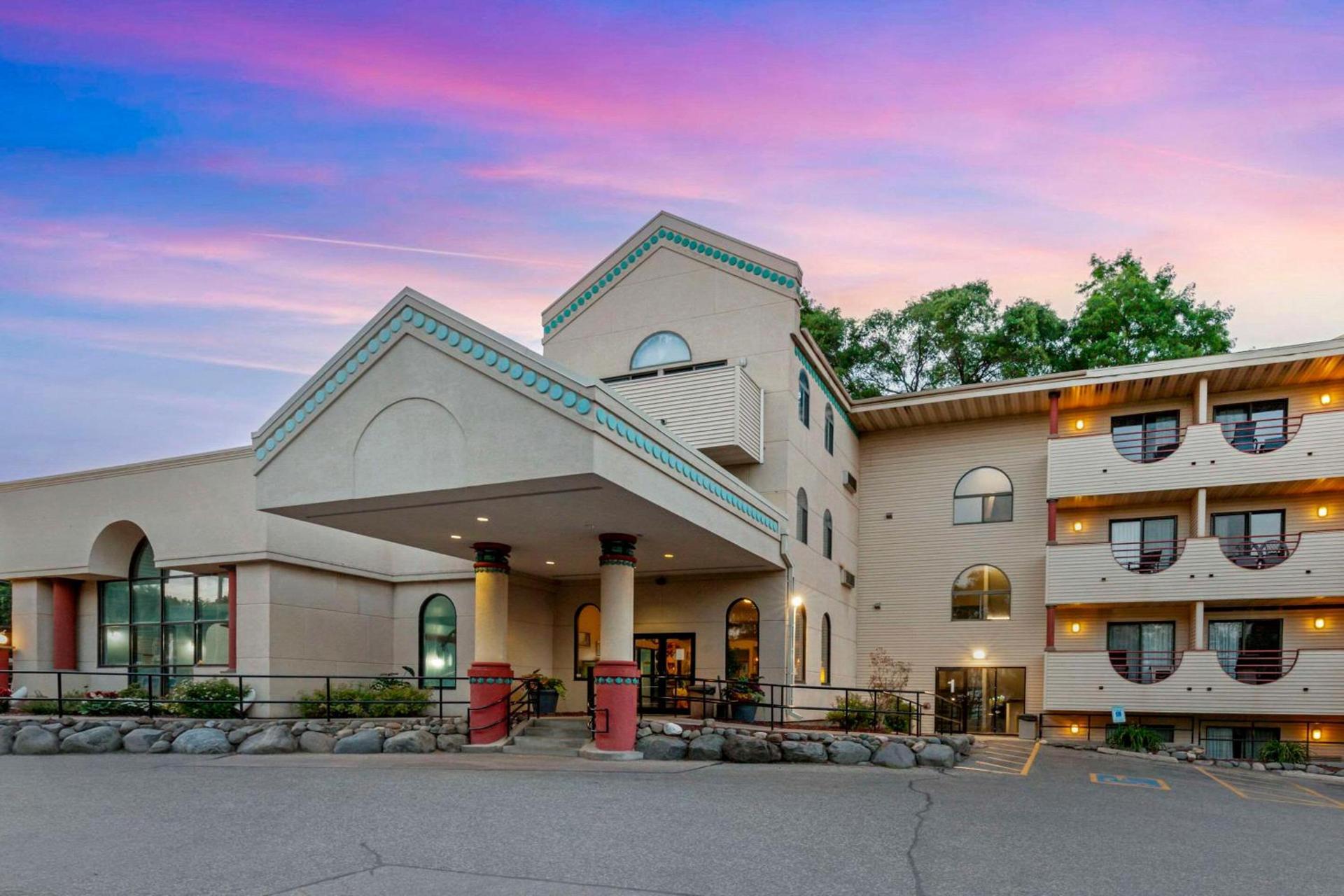 Atlantis Family Waterpark Hotel, an Ascend Collection Hotel — hotel in Wisconsin Dells