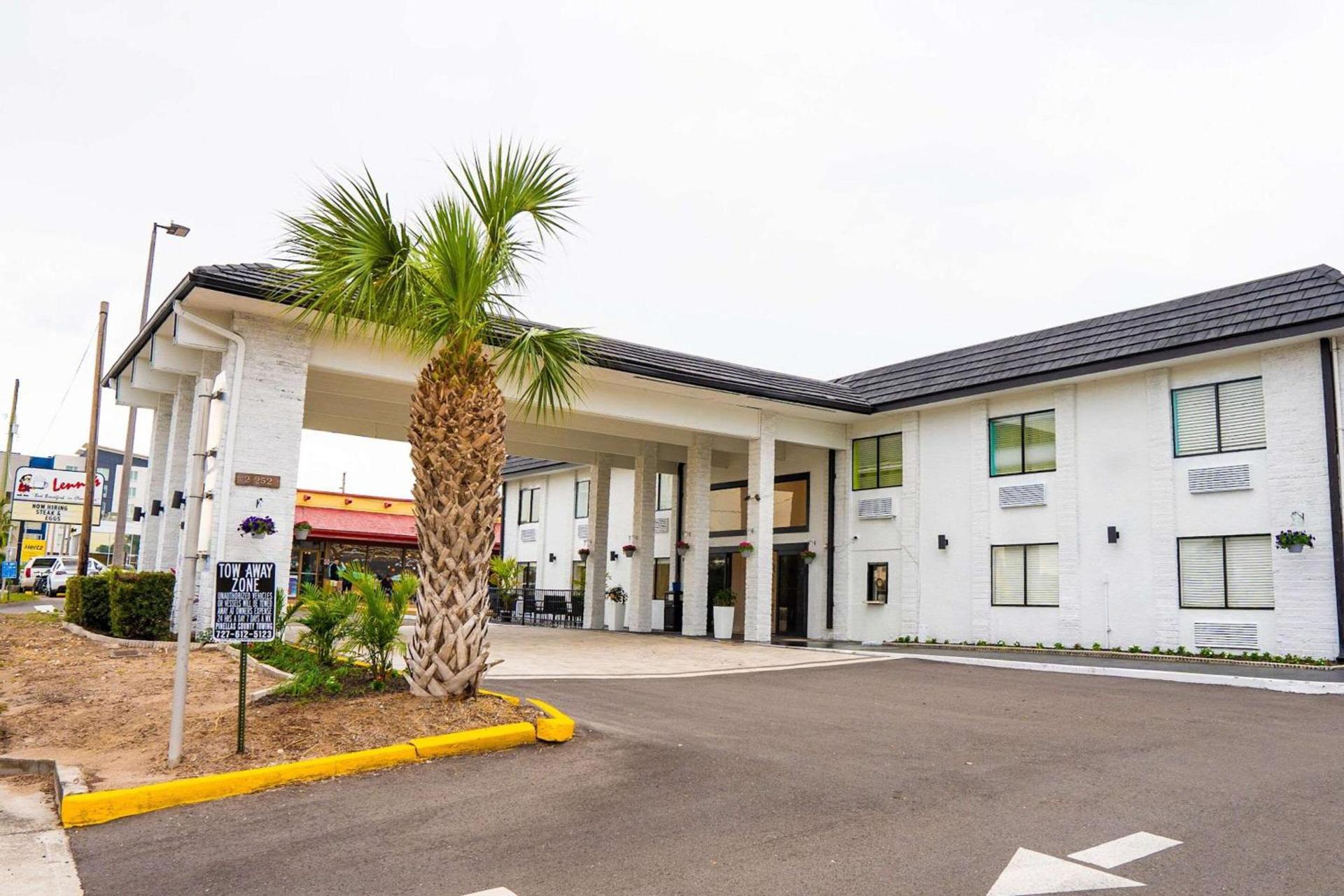 Rodeway Inn Clearwater - Central — hotel in Clearwater