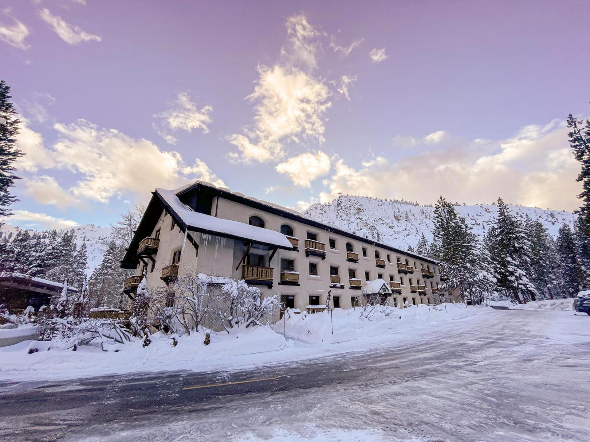 Olympic Village Inn Olympic Valley — hotel in Olympic Valley