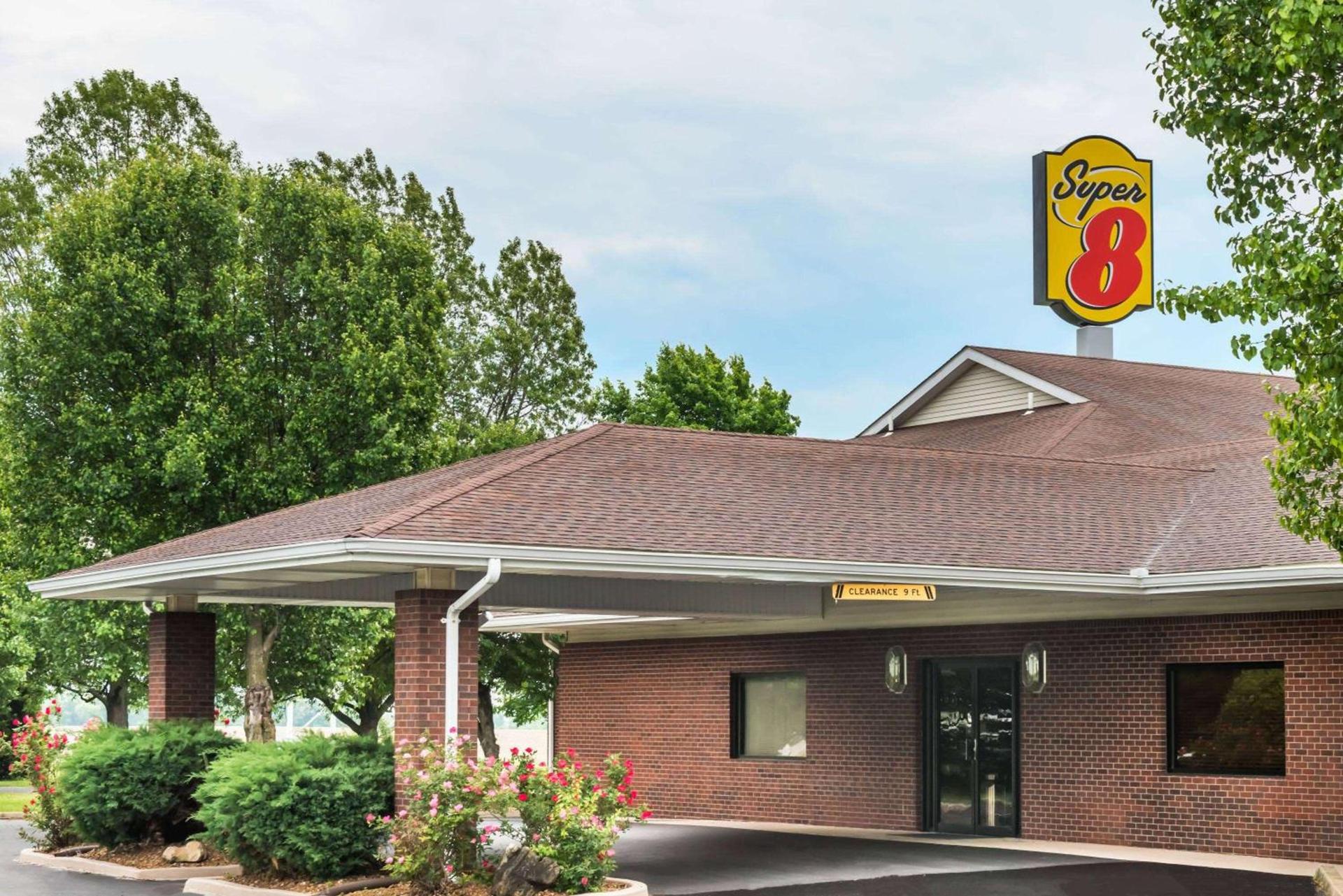 Super 8 by Wyndham O'Fallon — hotel in O'Fallon
