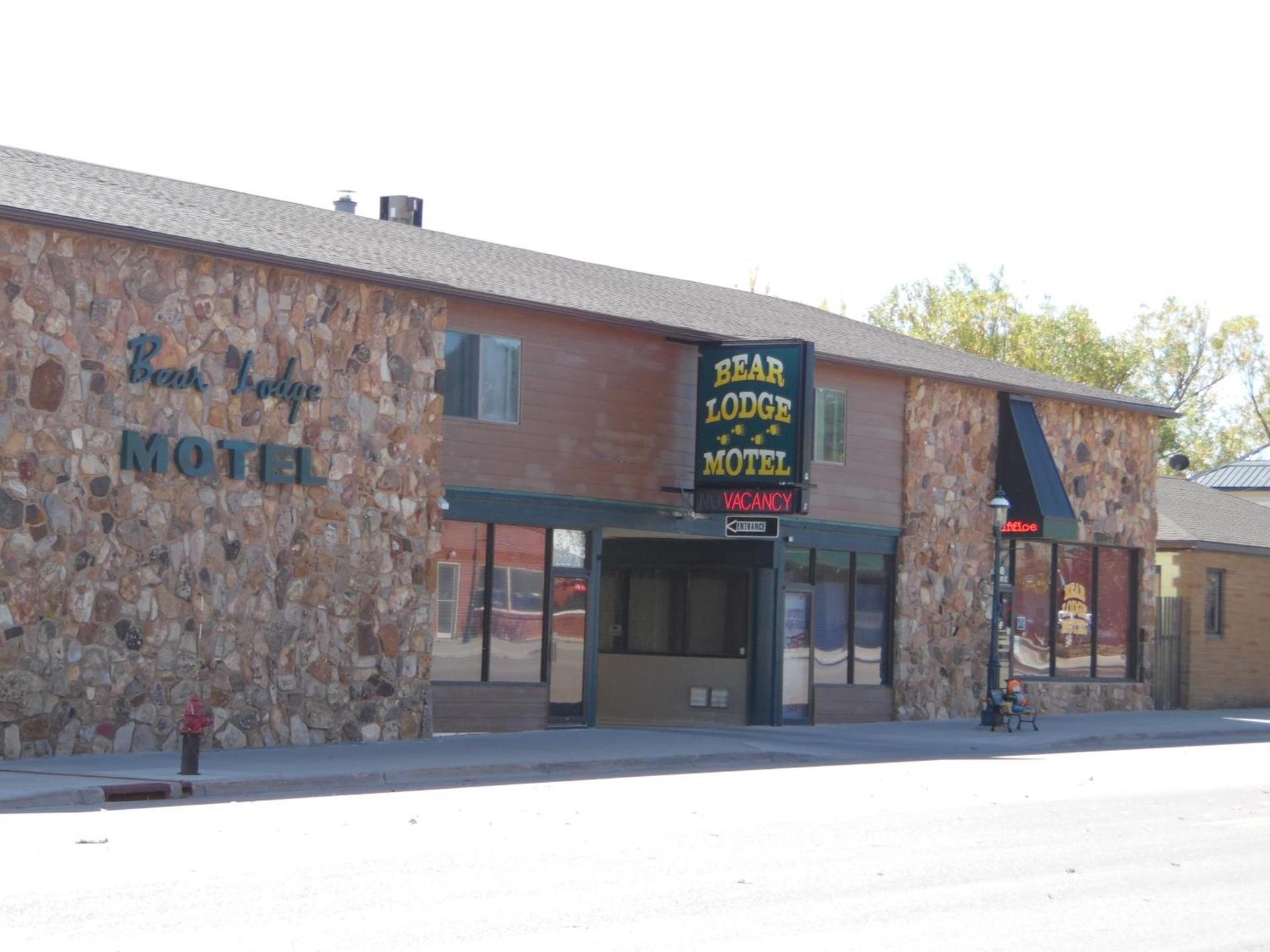 Bear Lodge Motel — hotel in Sundance