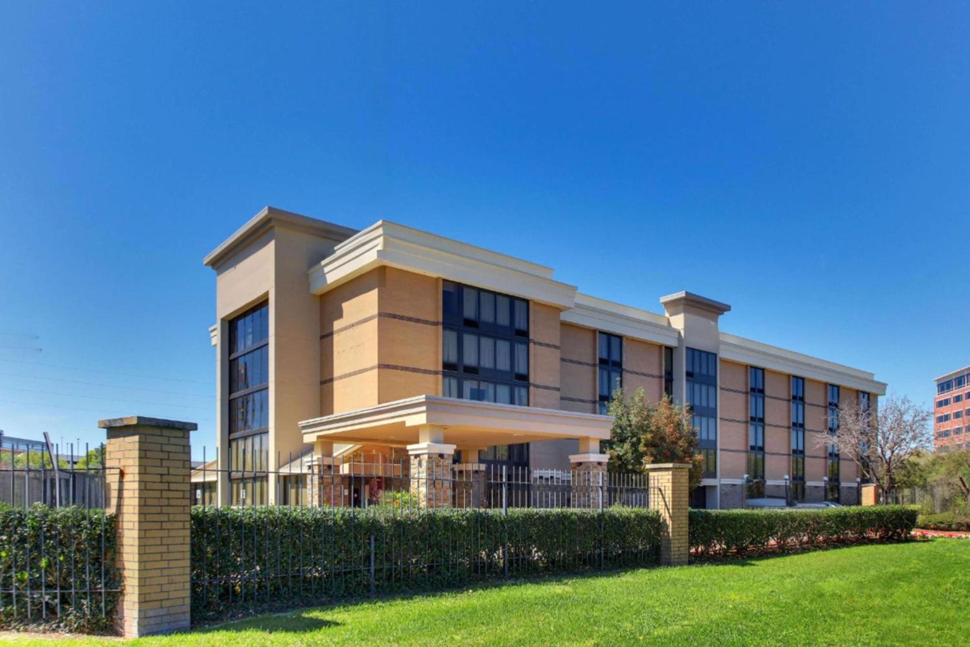Heritage Inn Suites Houston Sugar Land, Trademark by Wyndham — hotel in Sugar Land