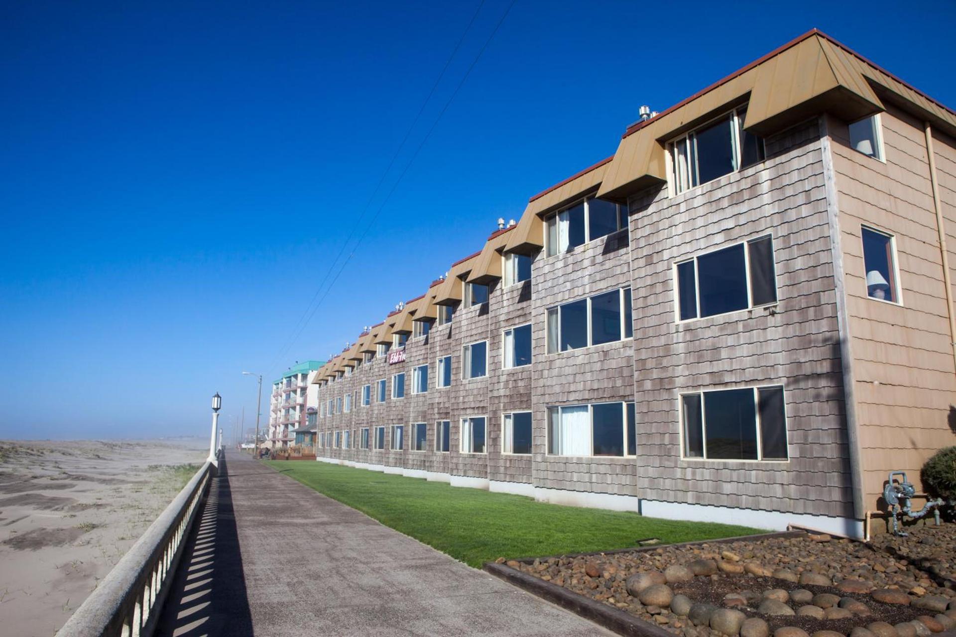 Ebb Tide Oceanfront Inn — hotel in Seaside