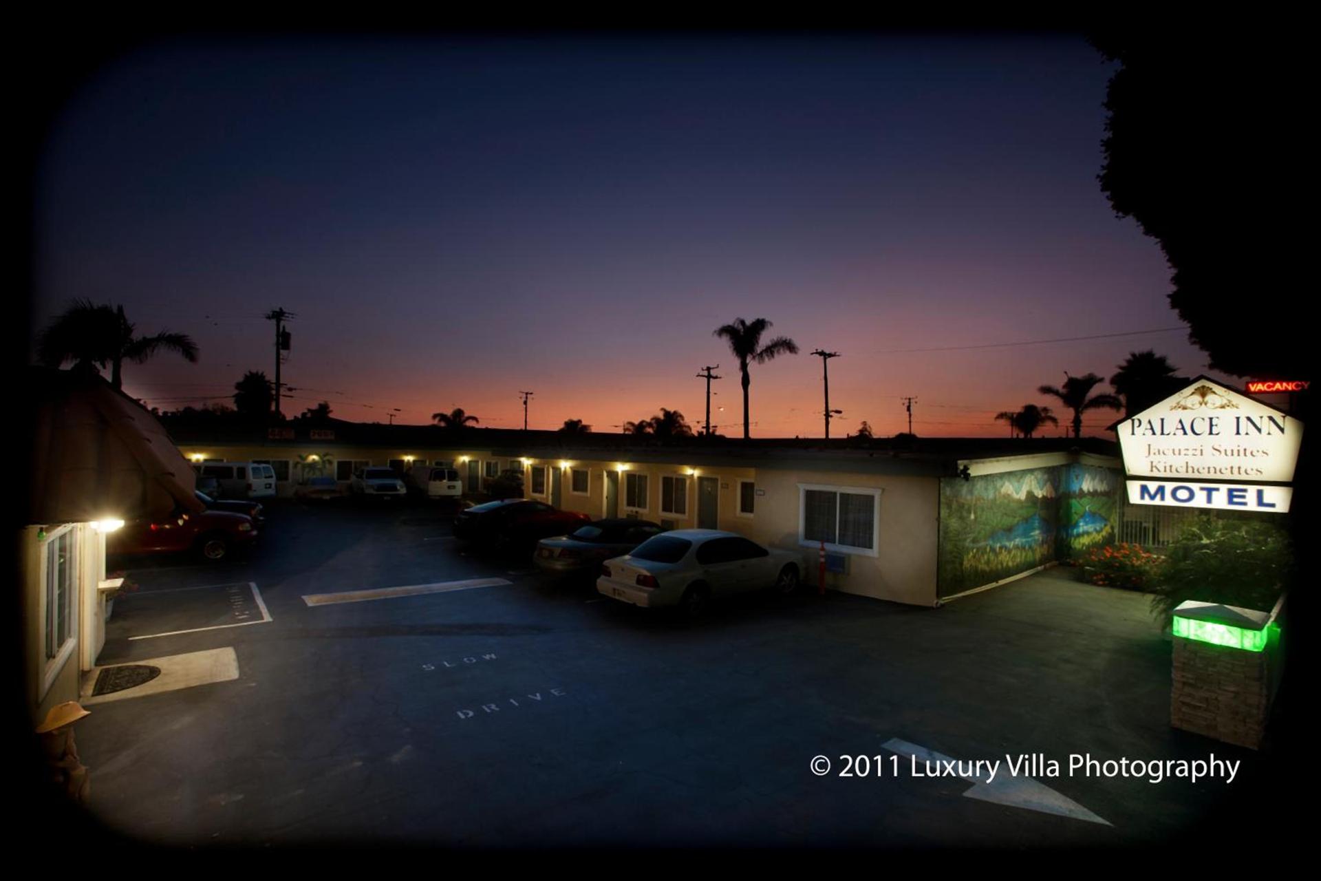 The Palace Inn — hotel in Oxnard