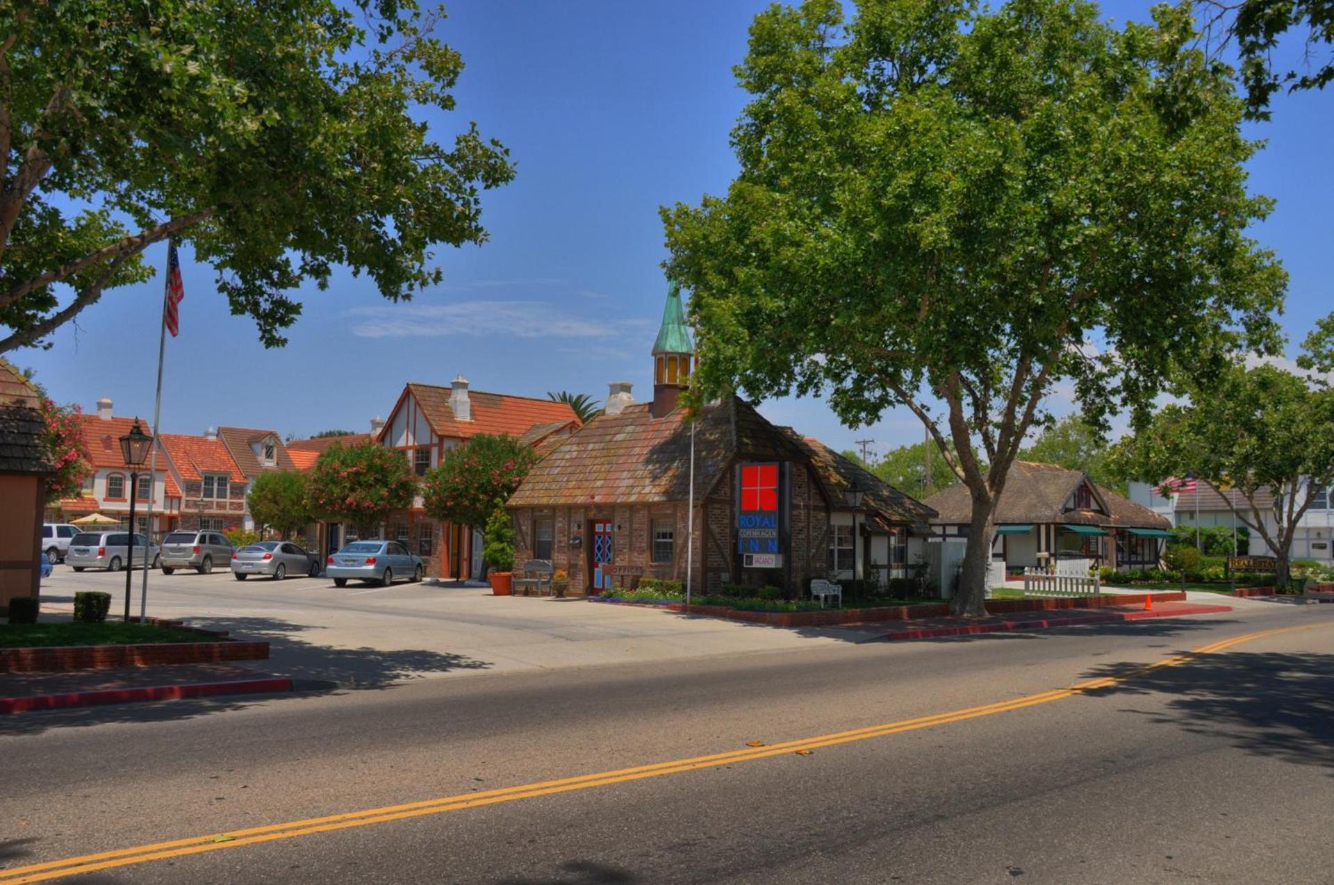 Royal Copenhagen Inn — hotel in Solvang
