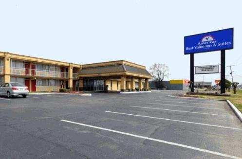 Americas Best Value Inn & Suites Greenville — hotel in Greenville