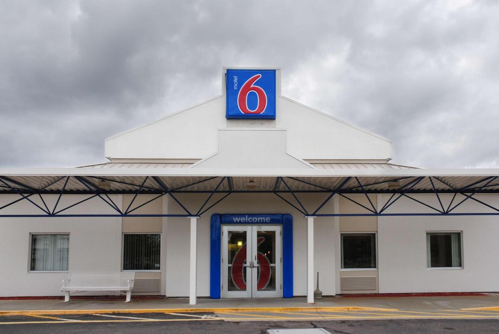 Motel 6-Seekonk, MA - Providence East — hotel in Seekonk