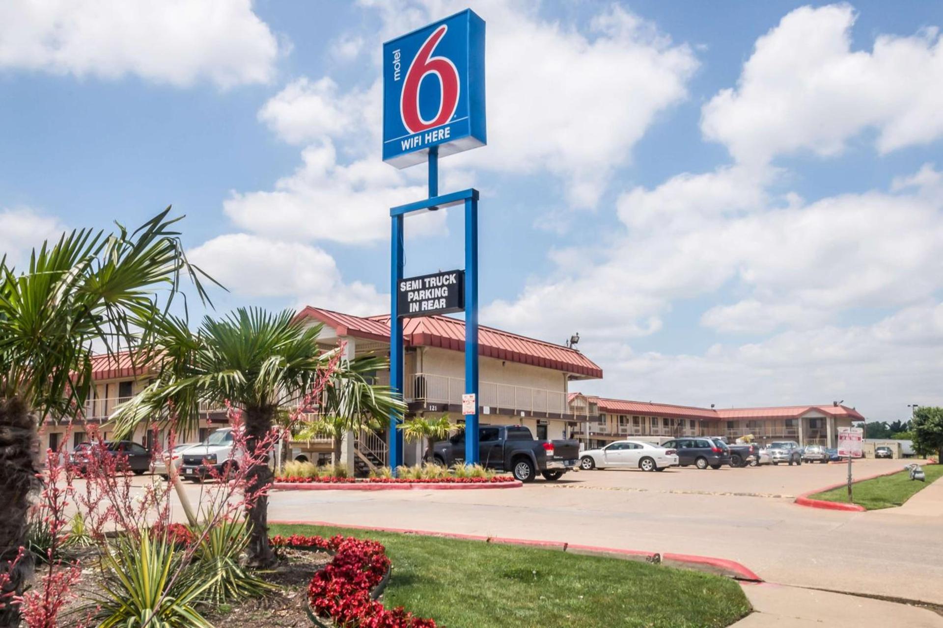 Motel 6-Mesquite, TX - Rodeo - Convention Ctr — hotel in Mesquite