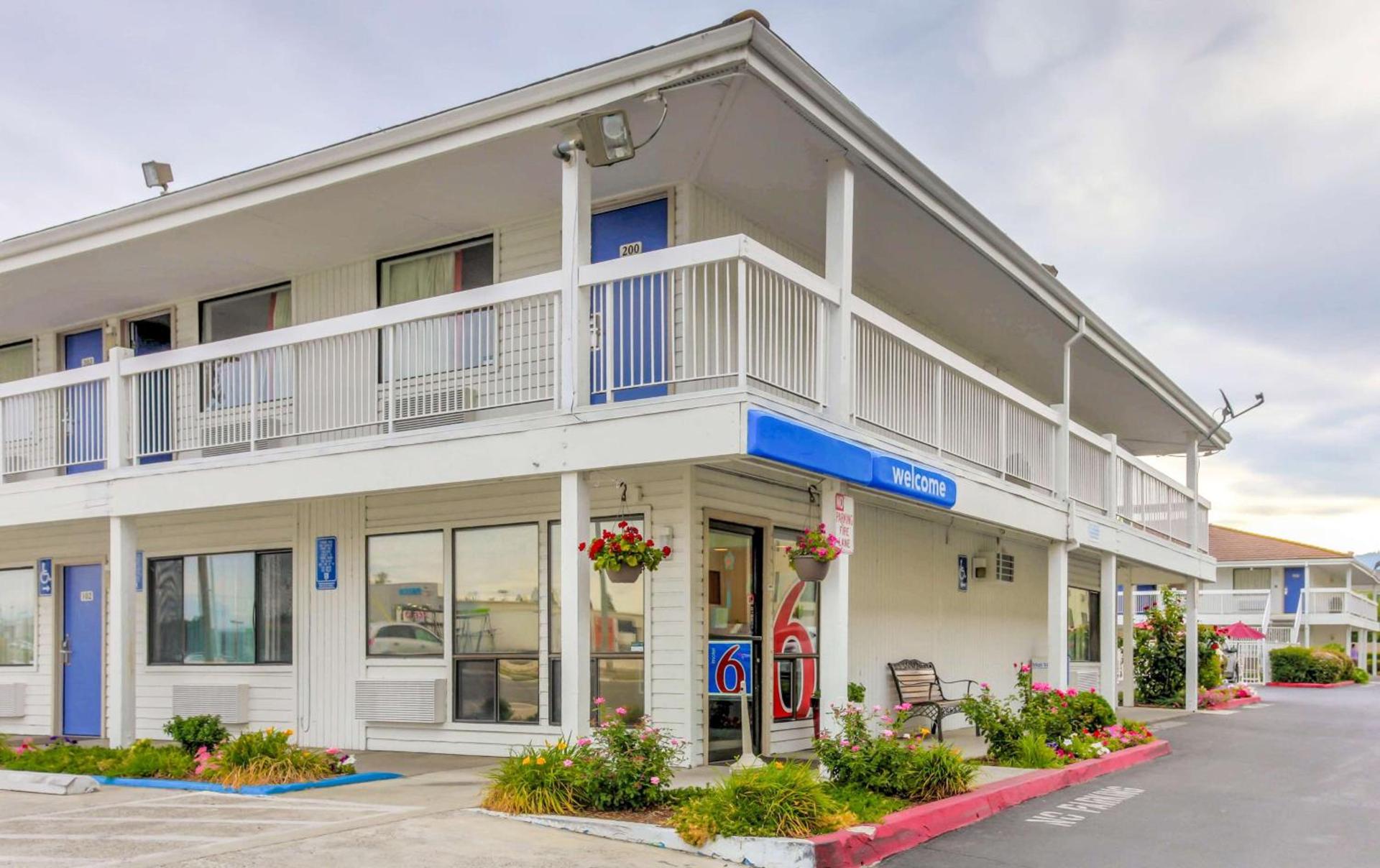 Motel 6-Medford, OR - North — hotel in Medford