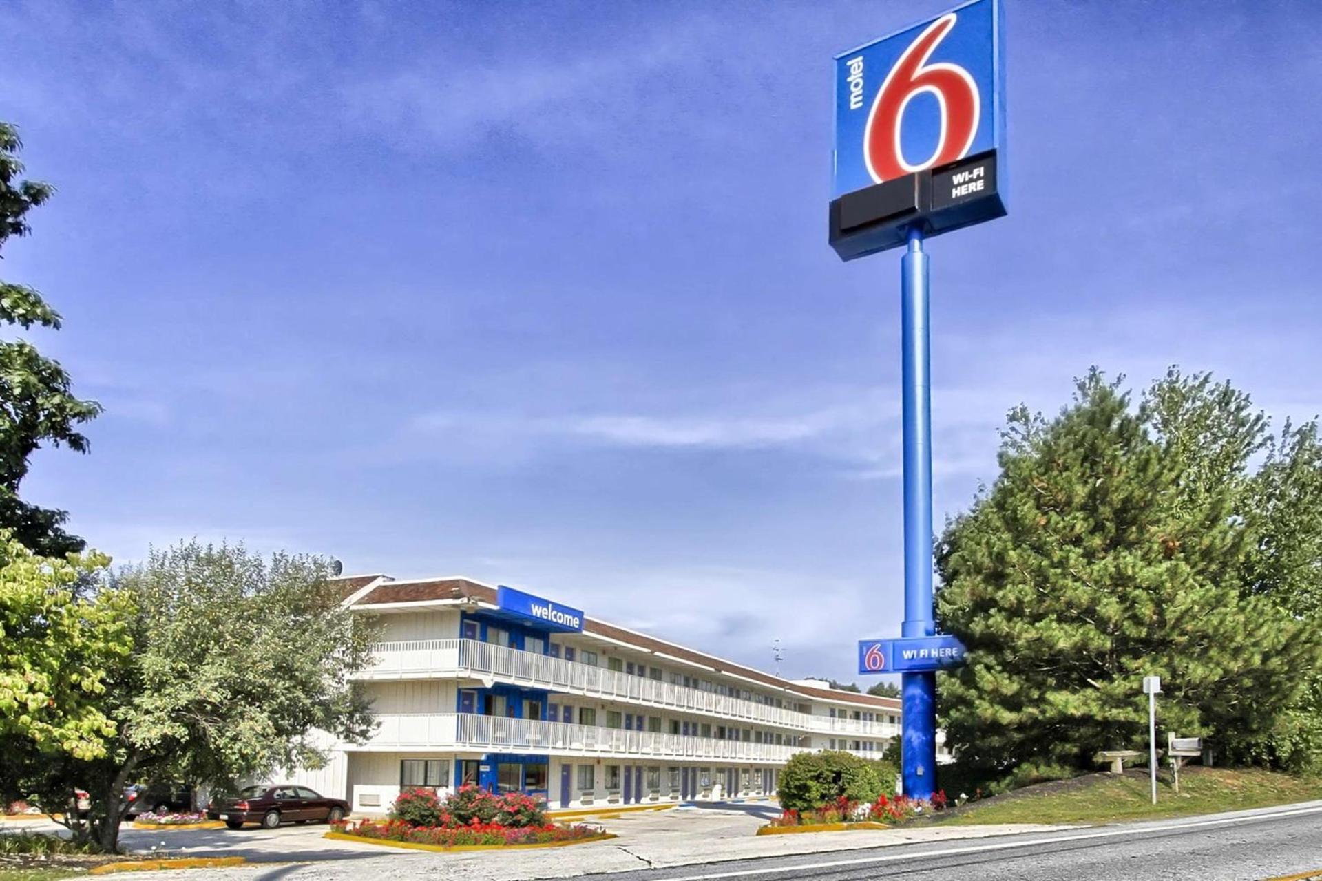 Motel 6-New Cumberland, PA - Harrisburg - Hershey South — hotel in New Cumberland