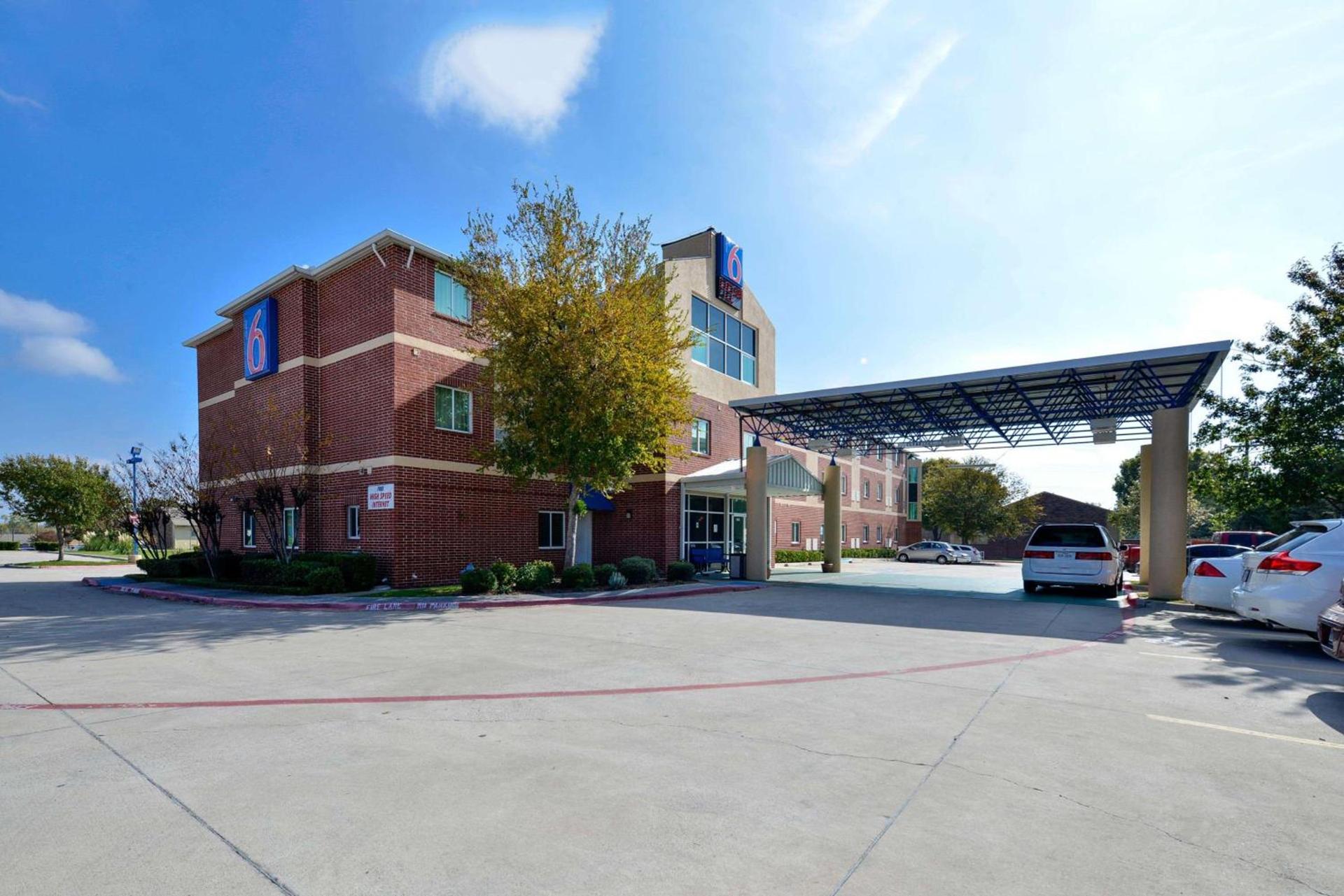 Motel 6-McKinney, TX - North — hotel in McKinney
