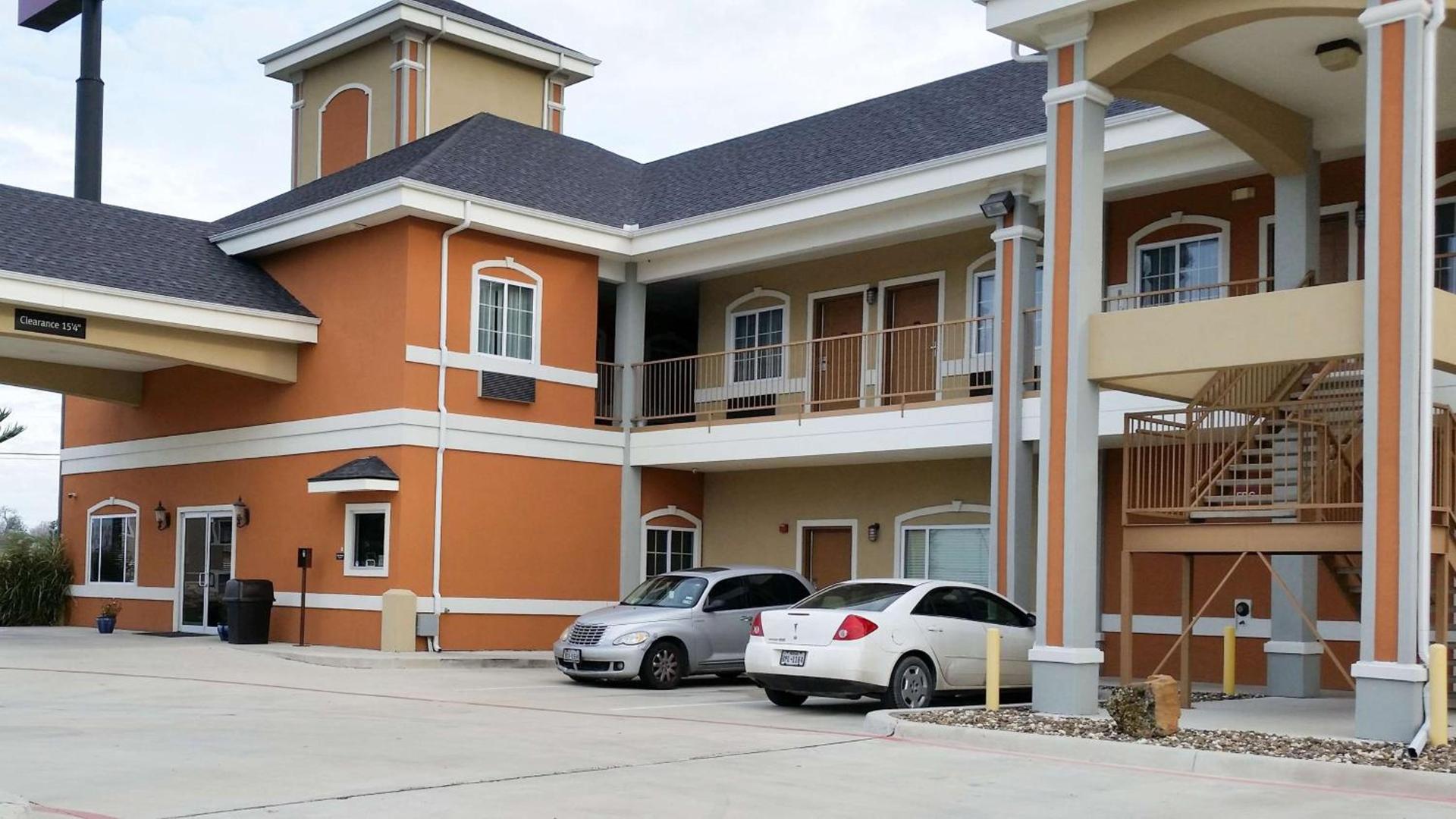 Studio 6-Beeville, TX — hotel in Beeville