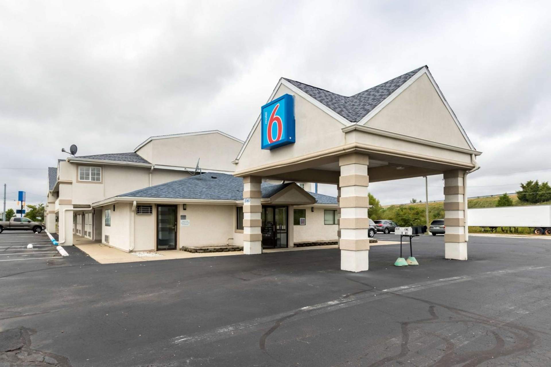 Motel 6-Crawfordsville, IN