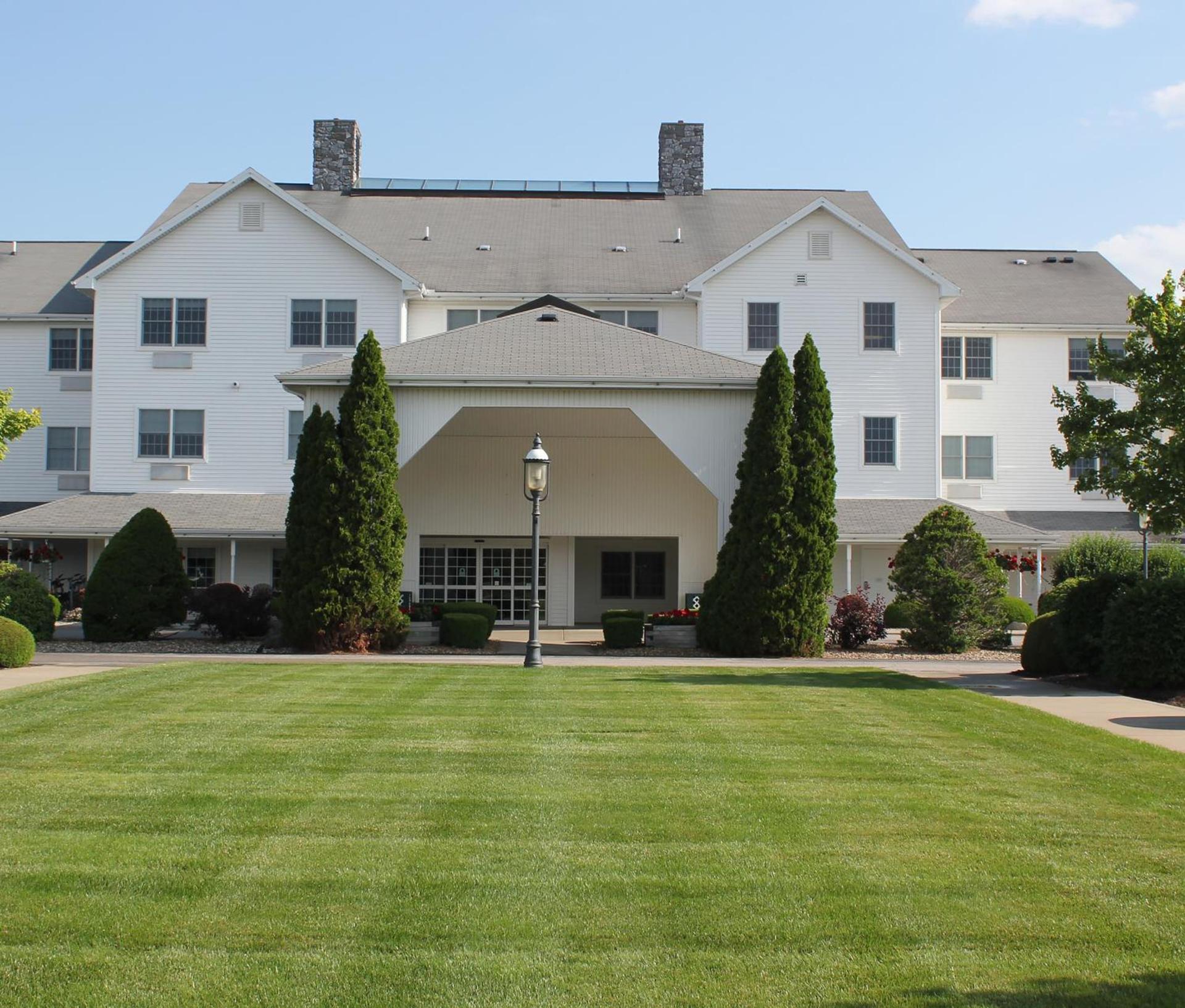 Farmstead Inn and Conference Center — hotel in Shipshewana