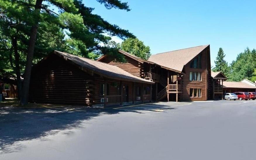 Centerstone Resort Lake-Aire — hotel in Tomahawk