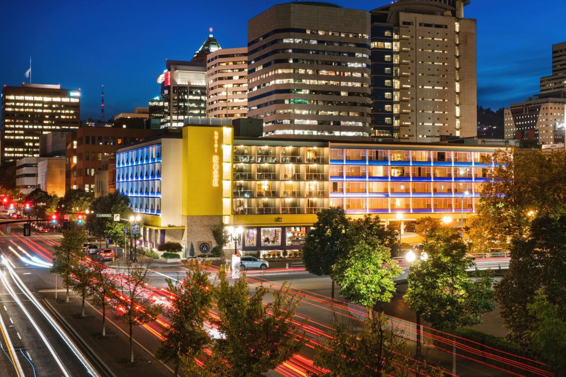 Staypineapple, Hotel Rose, Downtown Portland — hotel in Portland