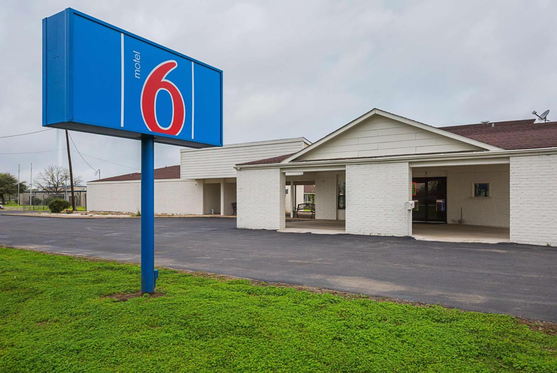 Motel 6-Madisonville, TX — hotel in Madisonville