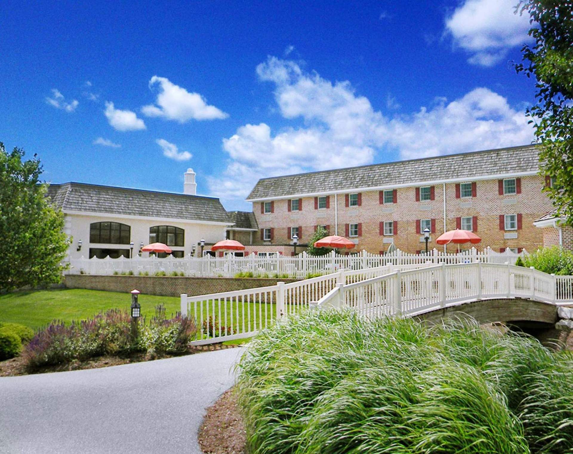 Bird-in-Hand Family Inn