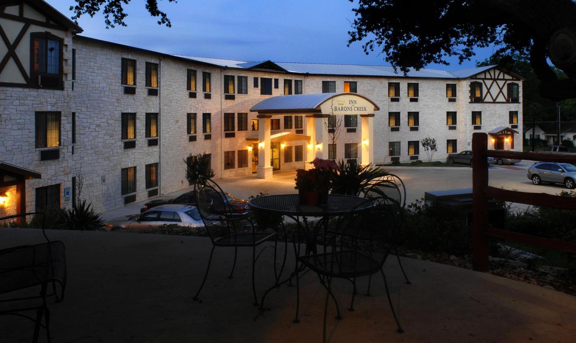 Inn on Barons Creek — hotel in Fredericksburg