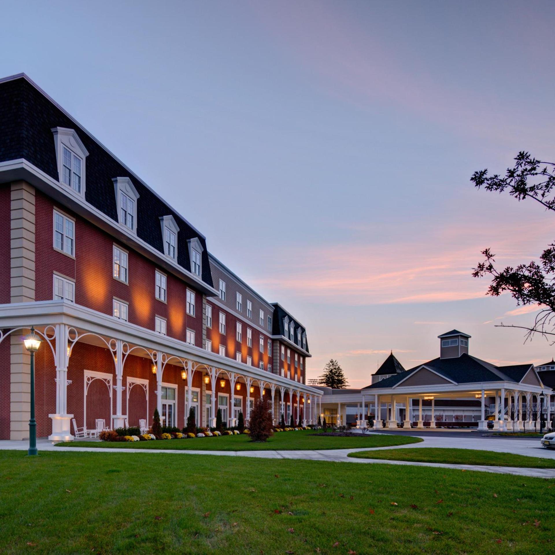 Saratoga Casino Hotel — hotel in Saratoga Springs