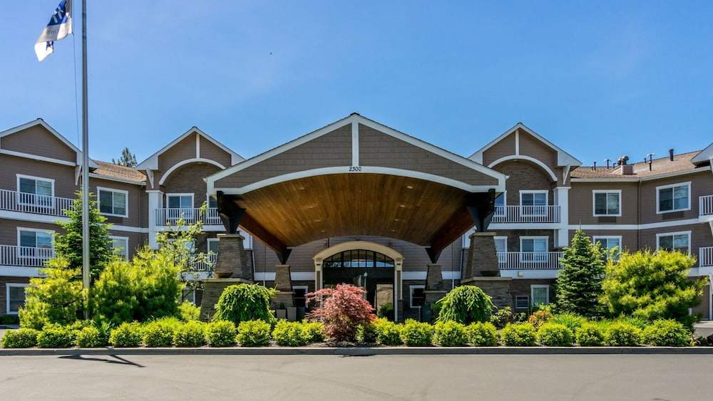 Holiday Inn Express & Suites Interstate 90 by IHG
