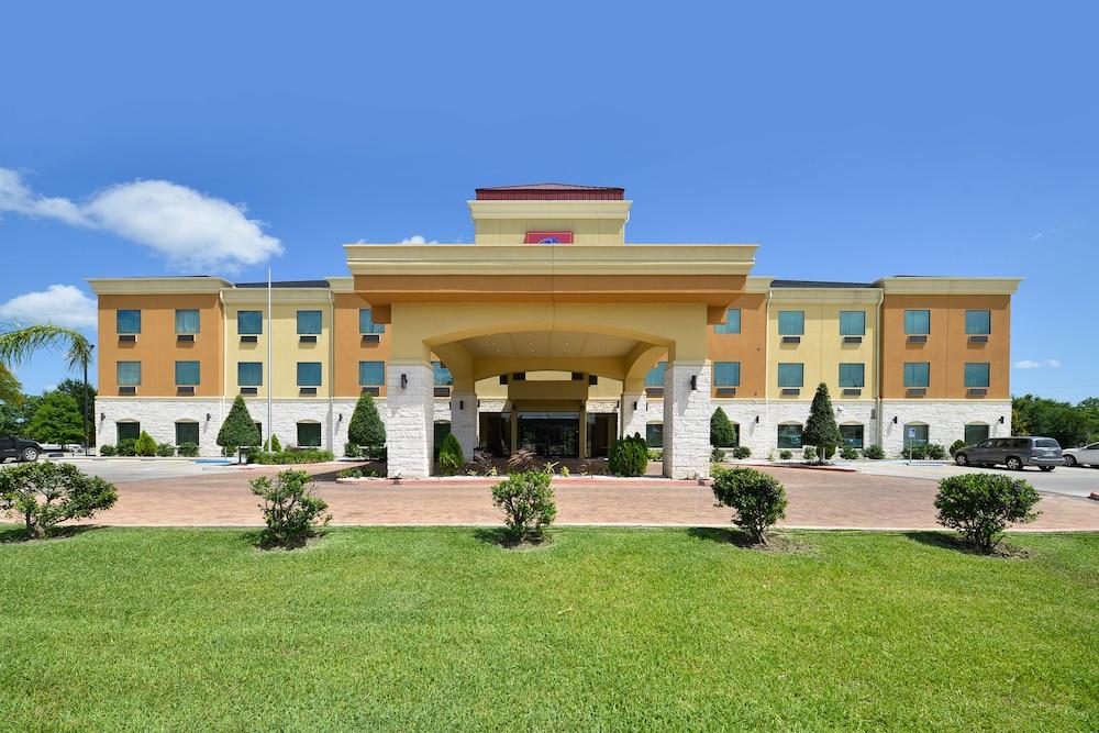 Comfort Suites Bay City East — hotel in Bay City