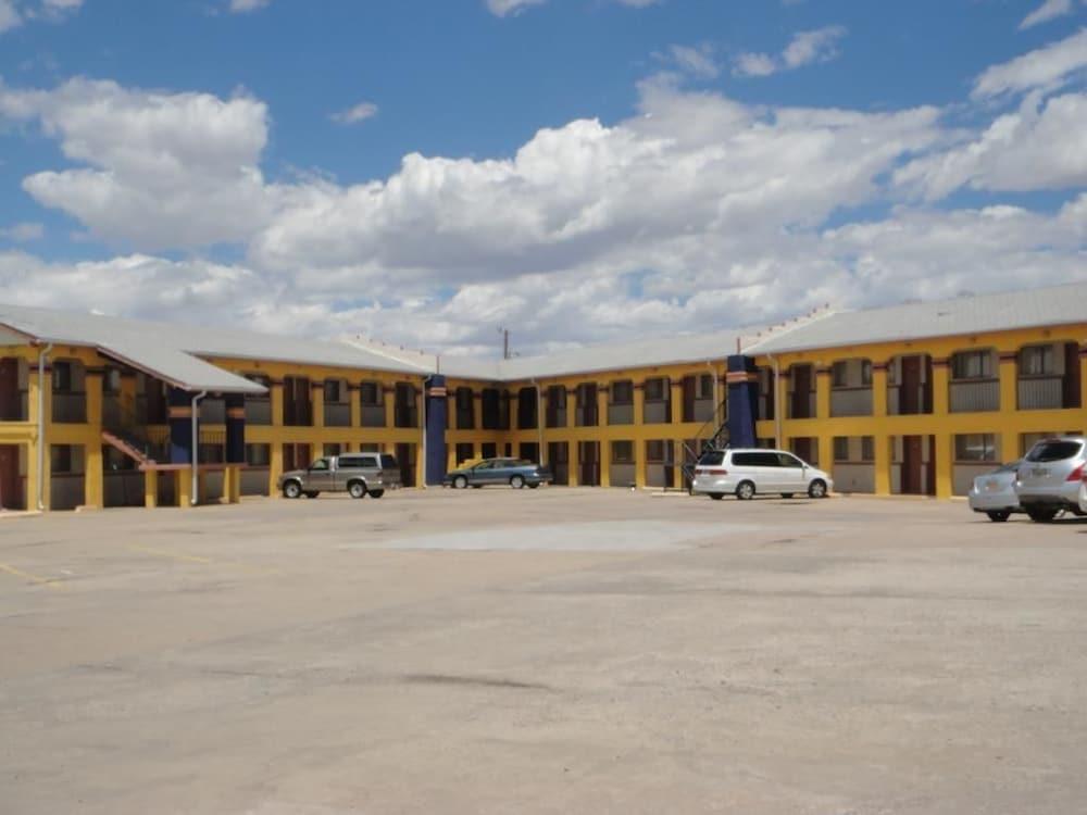 Econo Lodge Las Vegas NM — hotel in Las Vegas