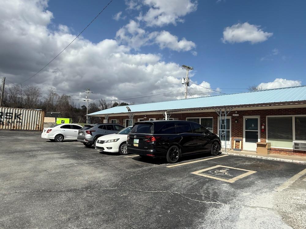 Imperial Inn by OYO Tazewell — hotel in Tazewell