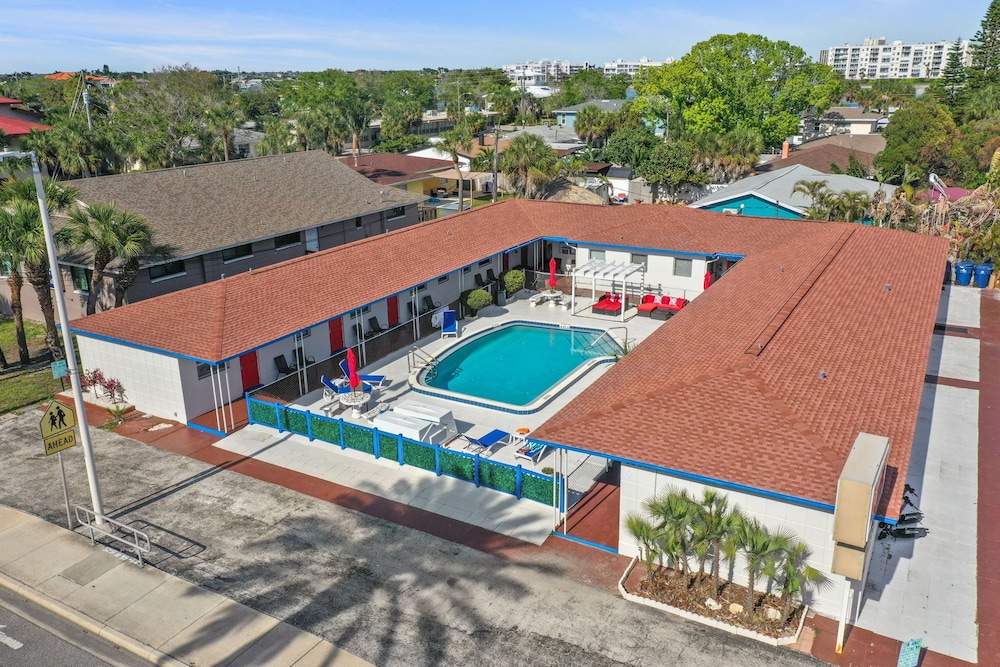 Sun Island Motel