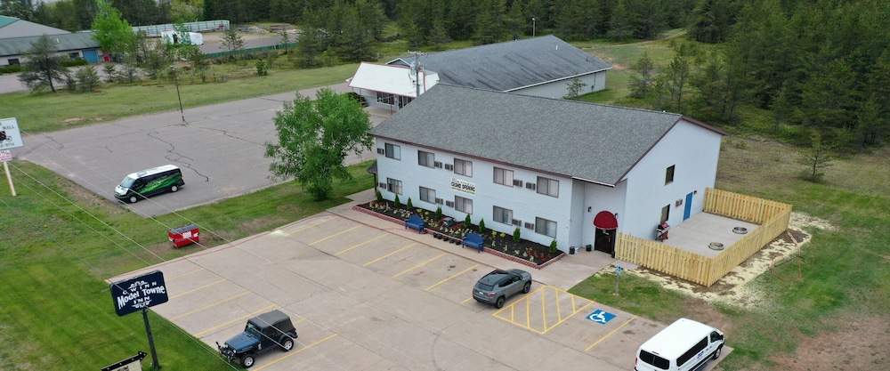Model Towne Inn