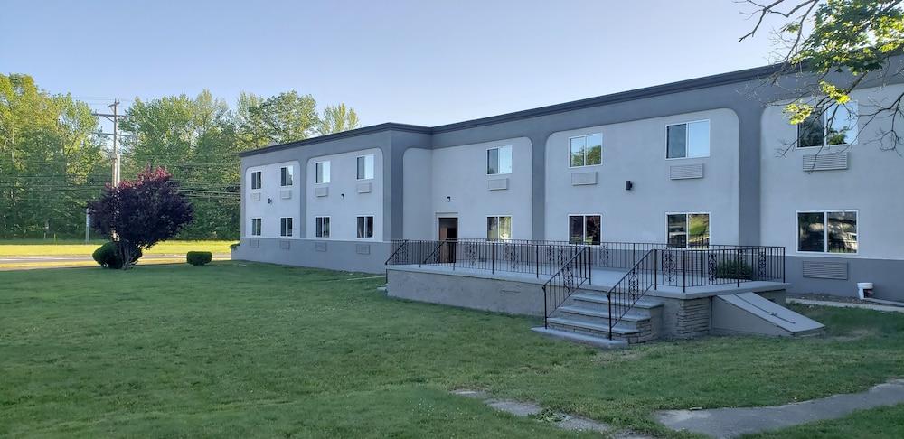 Motel 6 Tinton Falls, NJ – Neptune — hotel in Neptune City
