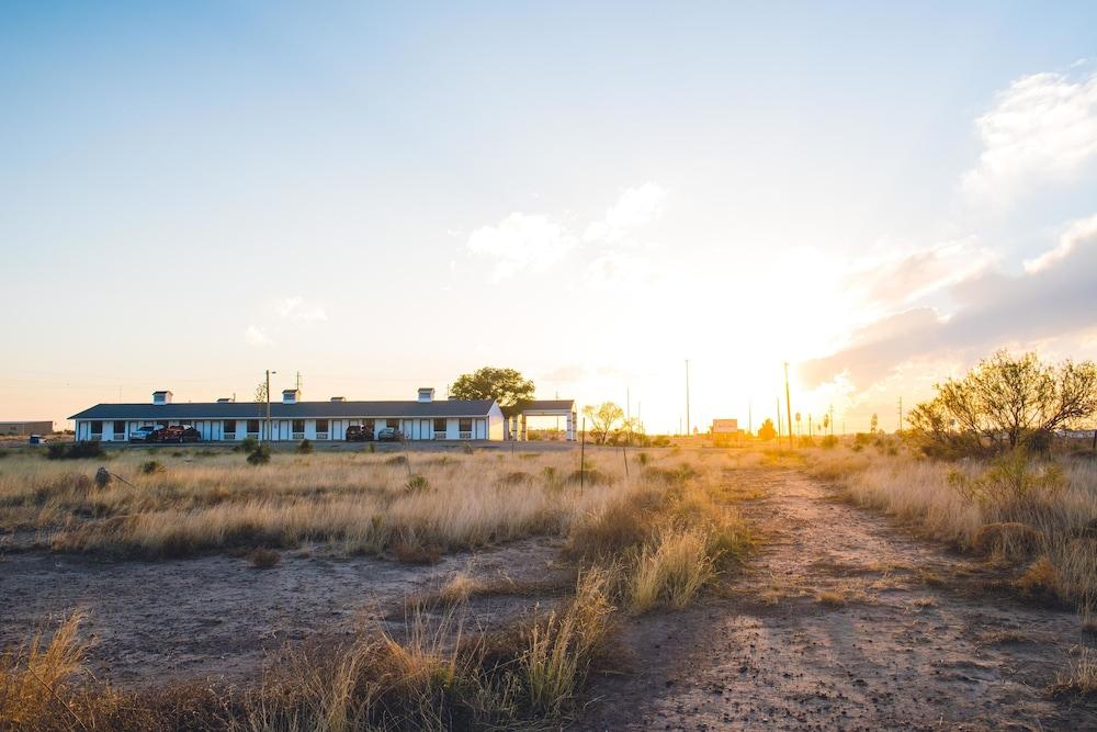 Riata Inn — hotel in Marfa