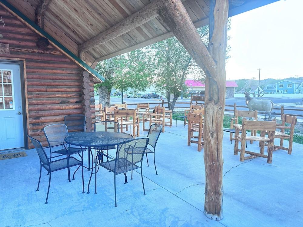 Elk Antler Inn — hotel in Thermopolis