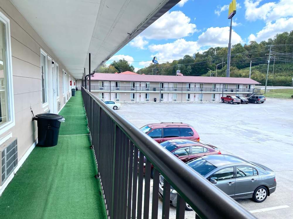 Economy Inn