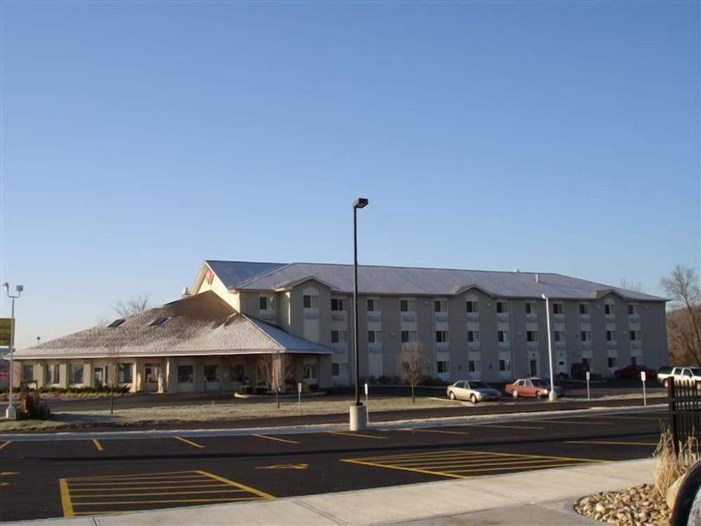 Ameristay Hotel Inn & Suites Waverly