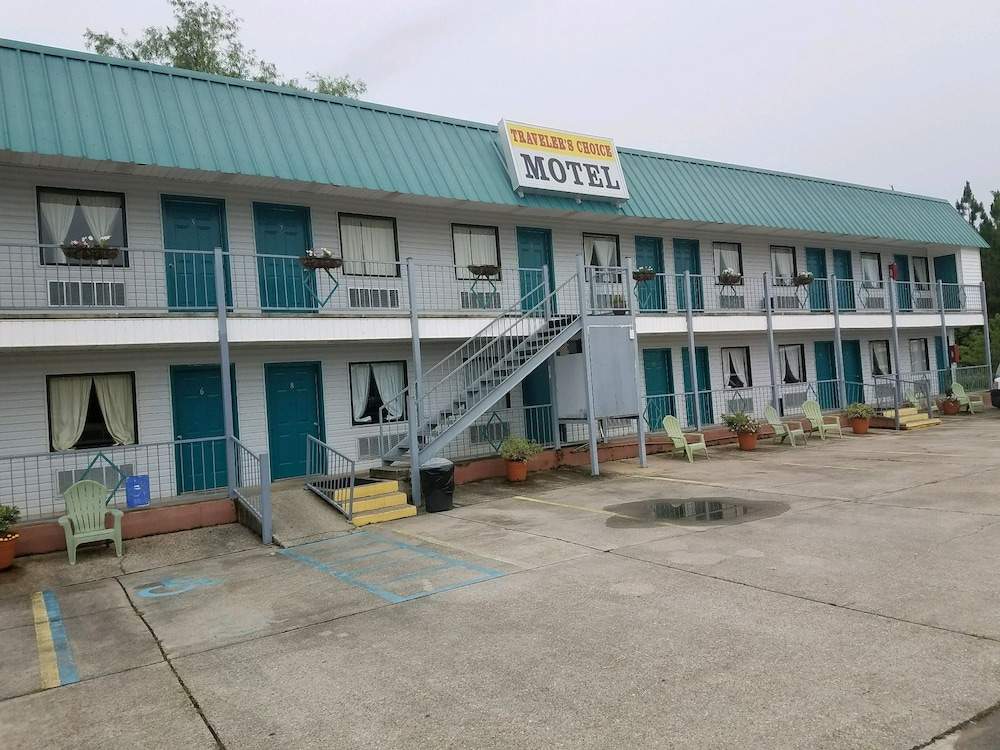 Traveler's Choice Motel