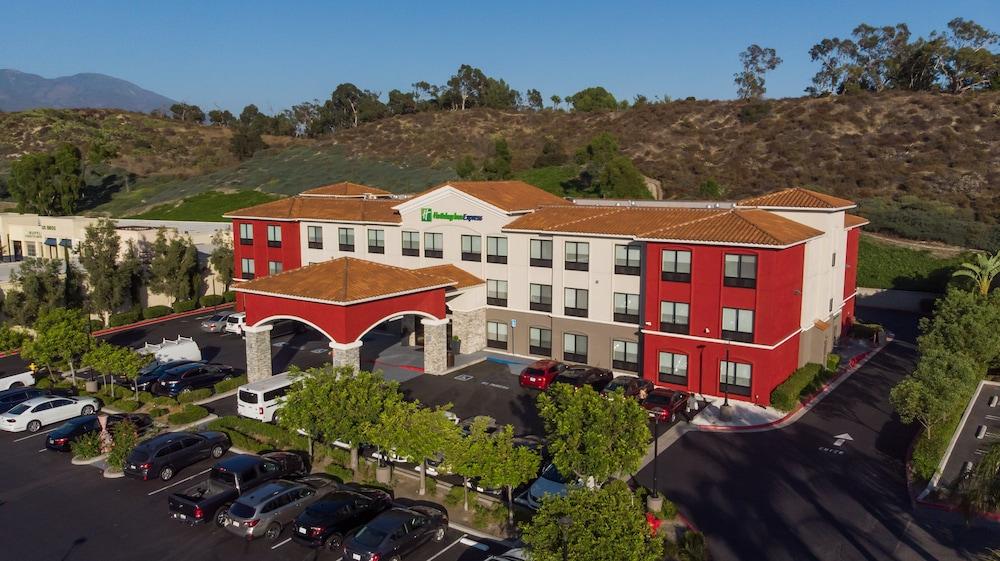 Holiday Inn Express & Suites Lake Forest by IHG — hotel in Lake Forest