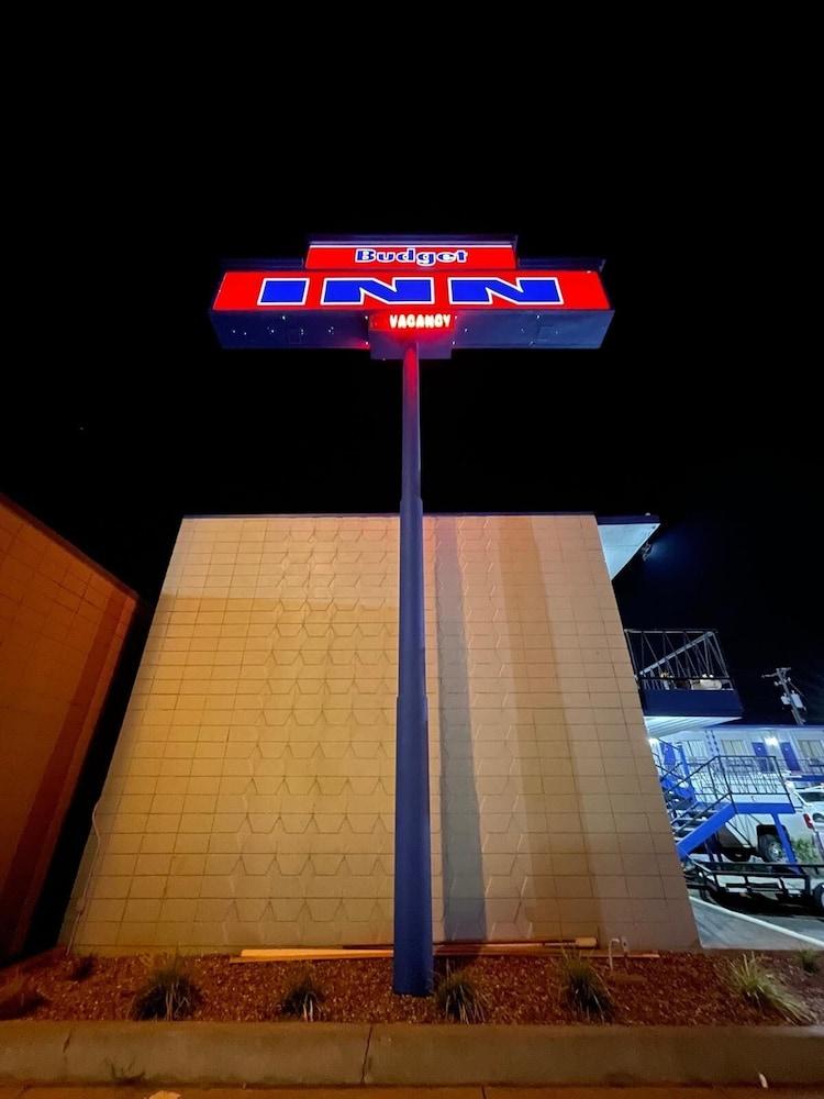 Capital O Budget Inn Ontario I-84 — hotel in Ontario